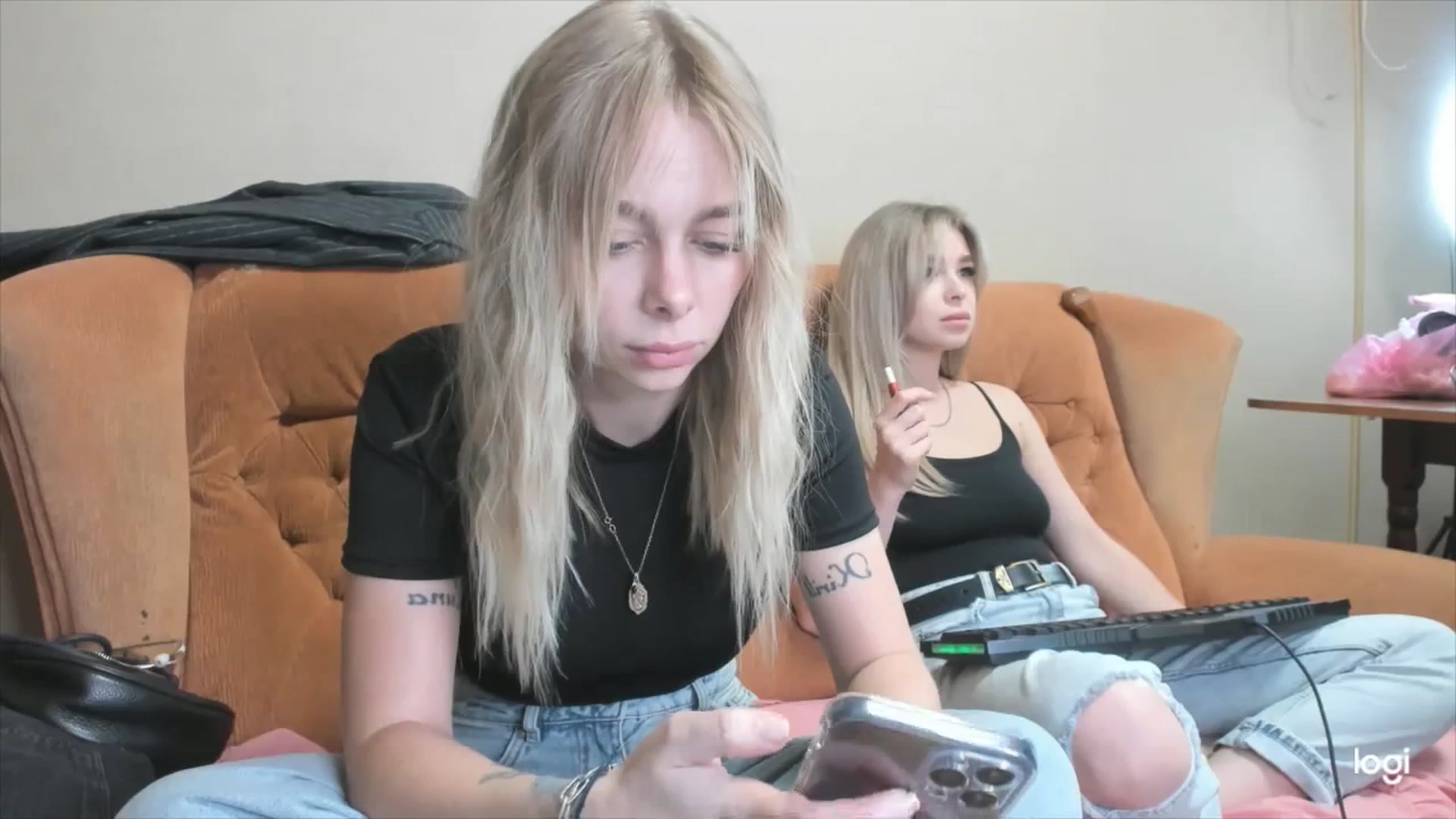 Gallery image thumbnail from YourPupsik's myfreecams stream on, 04/08/2024, 10:30 image 10 of 20