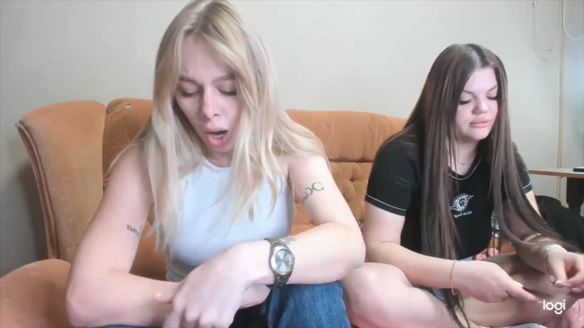Gallery image thumbnail from YourPupsik's myfreecams stream on, 04/10/2024, 09:32 image 8 of 20
