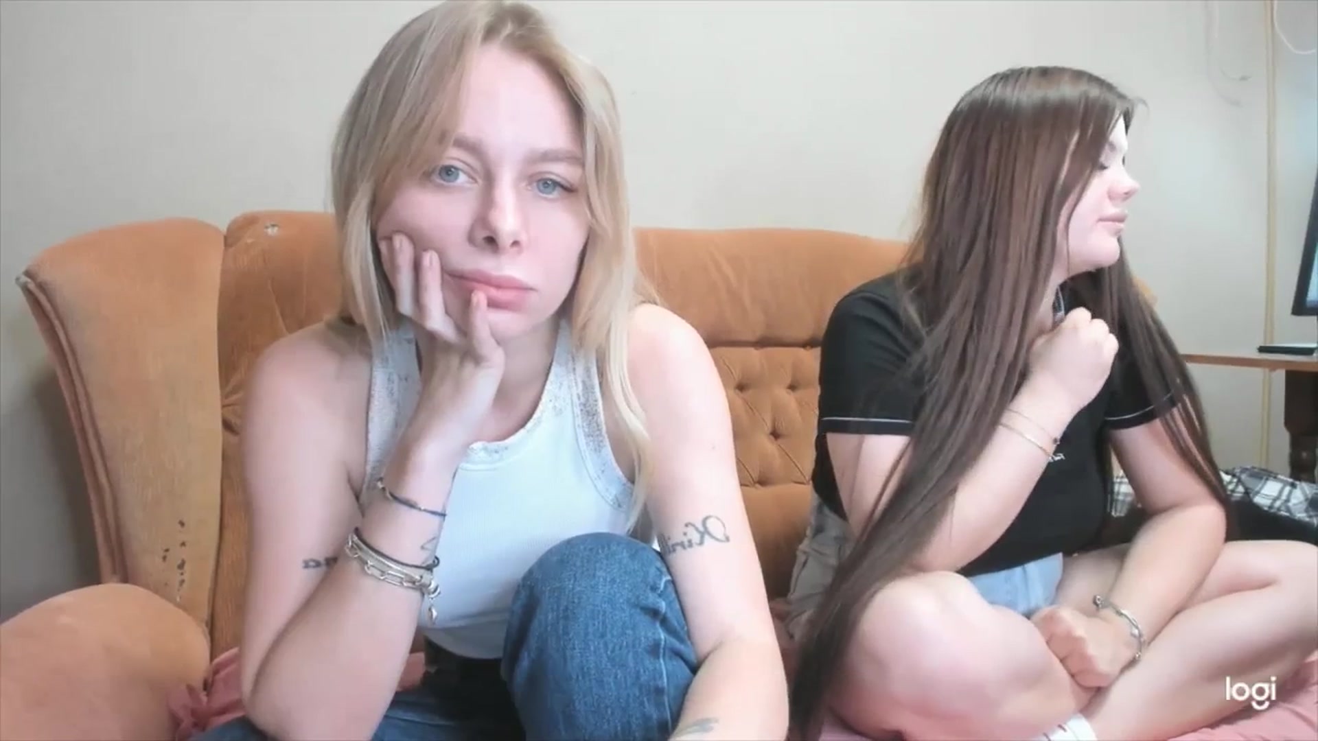 Gallery image thumbnail from YourPupsik's myfreecams stream on, 04/10/2024, 12:31 image 9 of 20