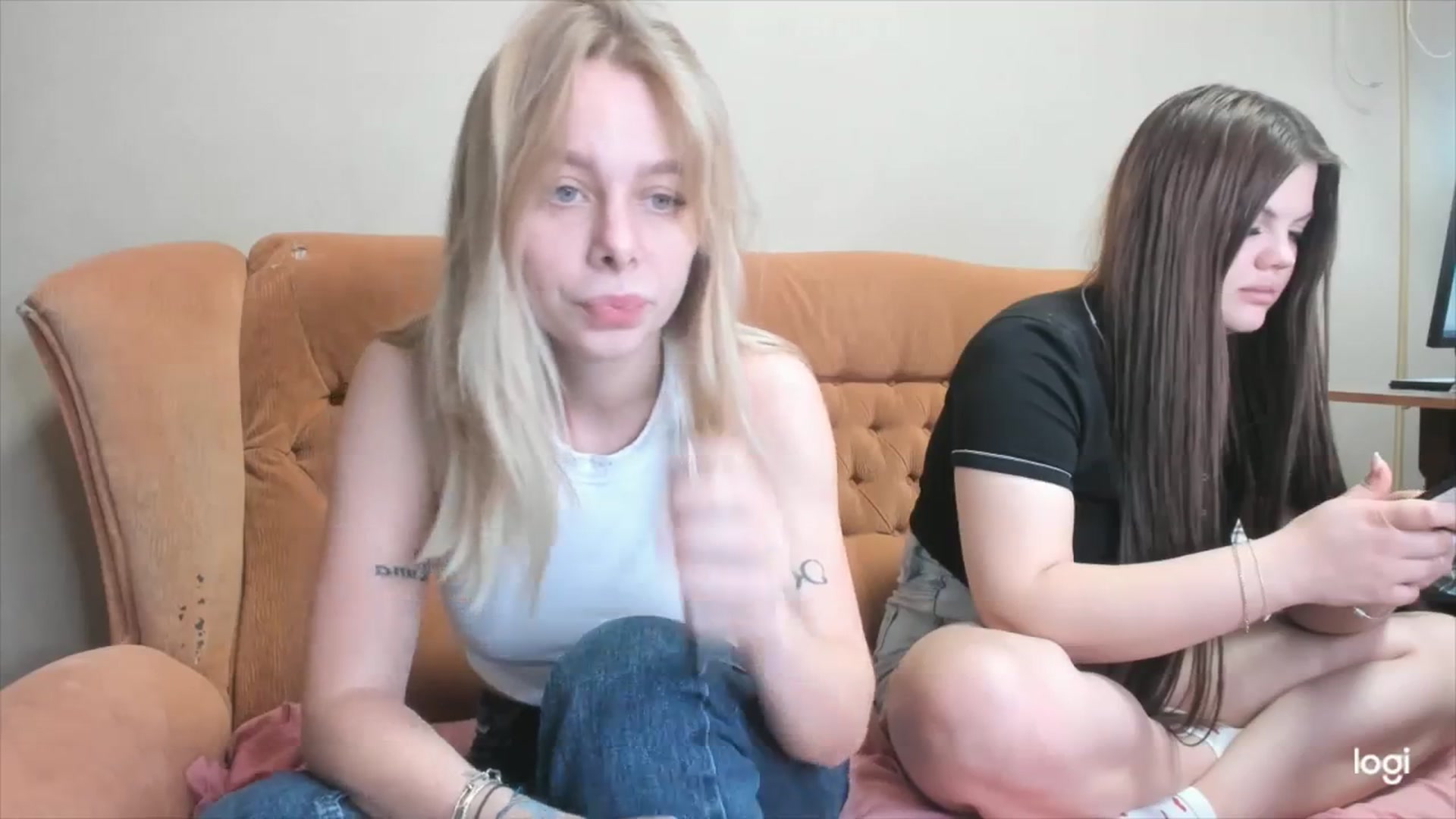 Gallery image thumbnail from YourPupsik's myfreecams stream on, 04/10/2024, 12:31 image 12 of 20