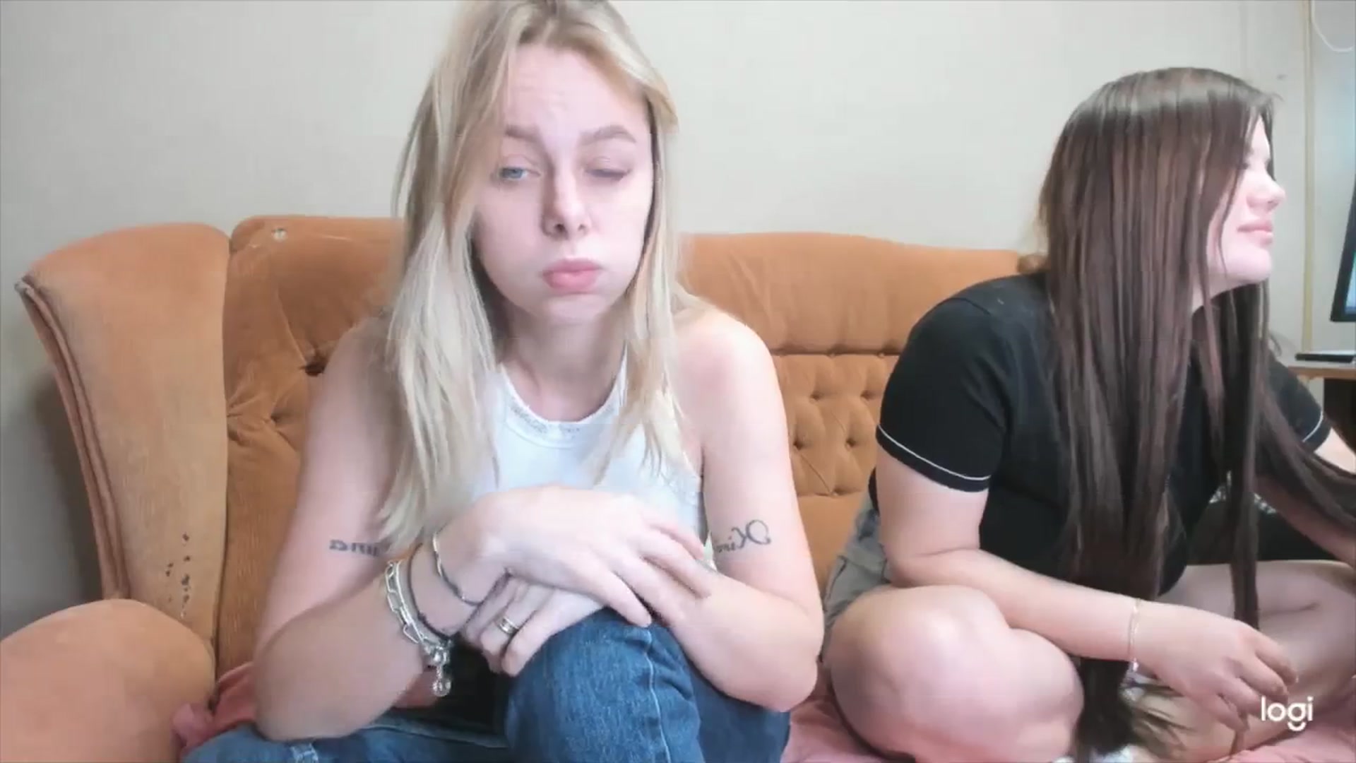 Gallery image thumbnail from YourPupsik's myfreecams stream on, 04/10/2024, 12:31 image 11 of 20