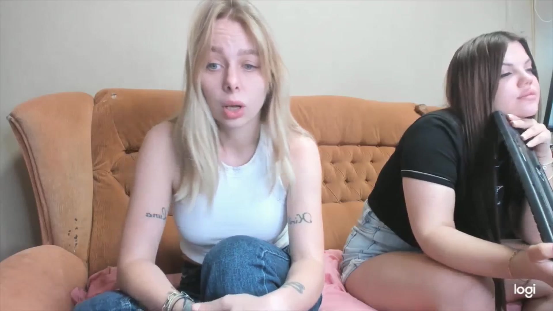 Gallery image thumbnail from YourPupsik's myfreecams stream on, 04/10/2024, 12:31 image 13 of 20