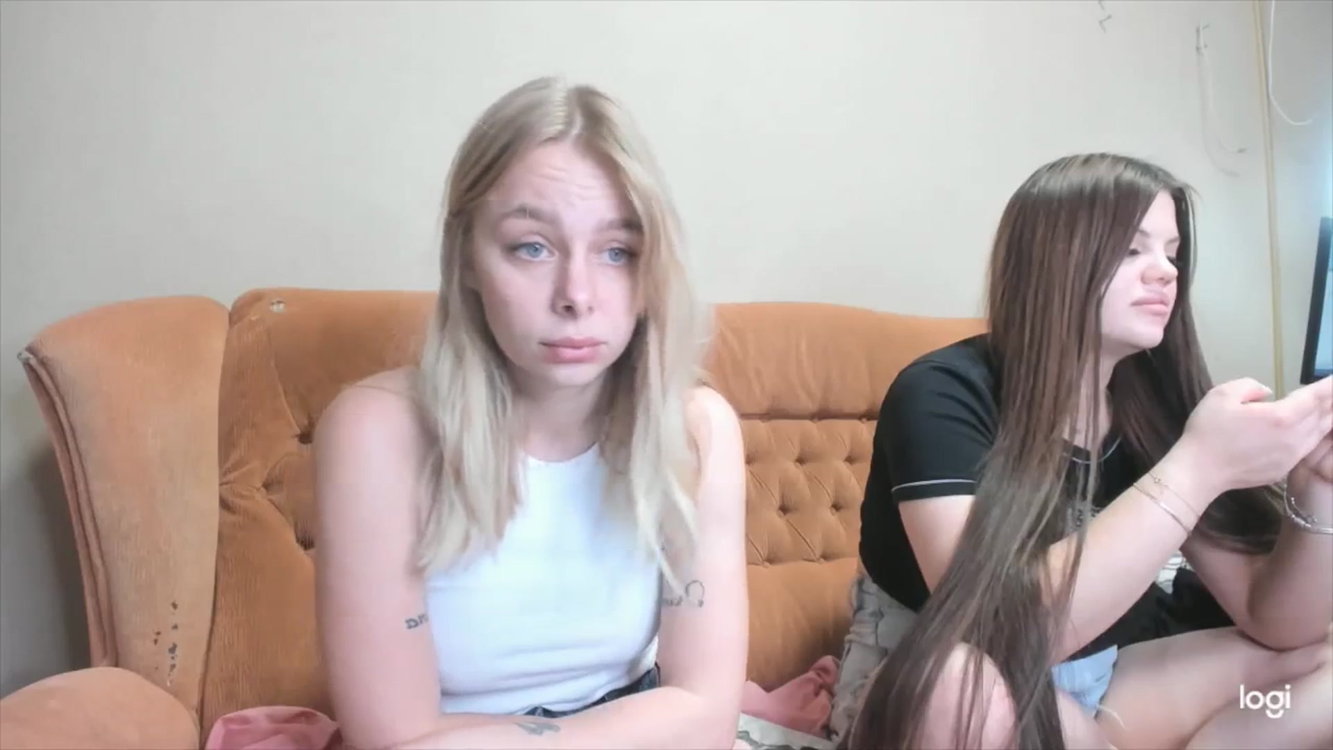 Gallery image thumbnail from YourPupsik's myfreecams stream on, 04/10/2024, 13:12 image 2 of 20