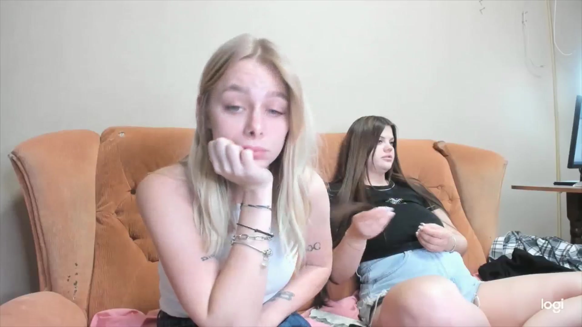 Gallery image thumbnail from YourPupsik's myfreecams stream on, 04/10/2024, 13:12 image 5 of 20