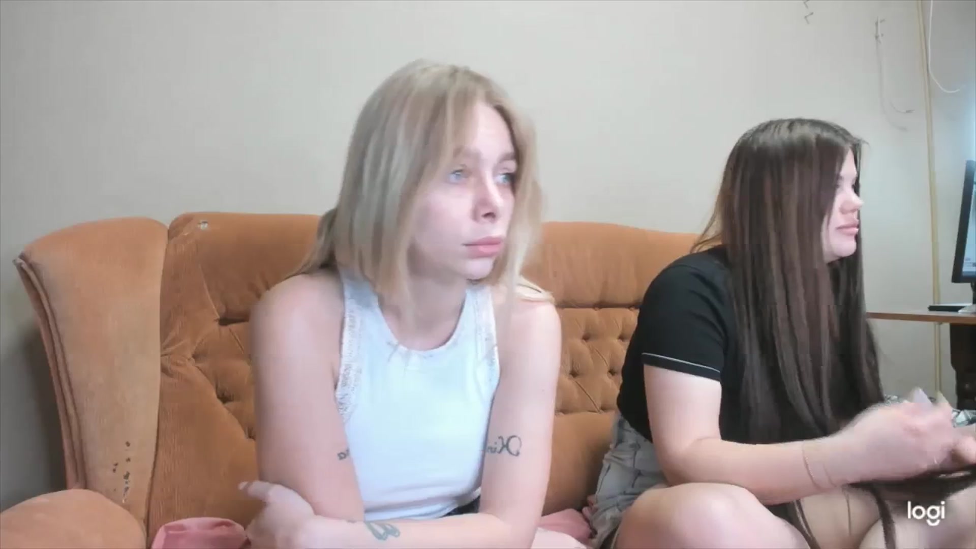 Gallery image thumbnail from YourPupsik's myfreecams stream on, 04/10/2024, 13:12 image 17 of 20