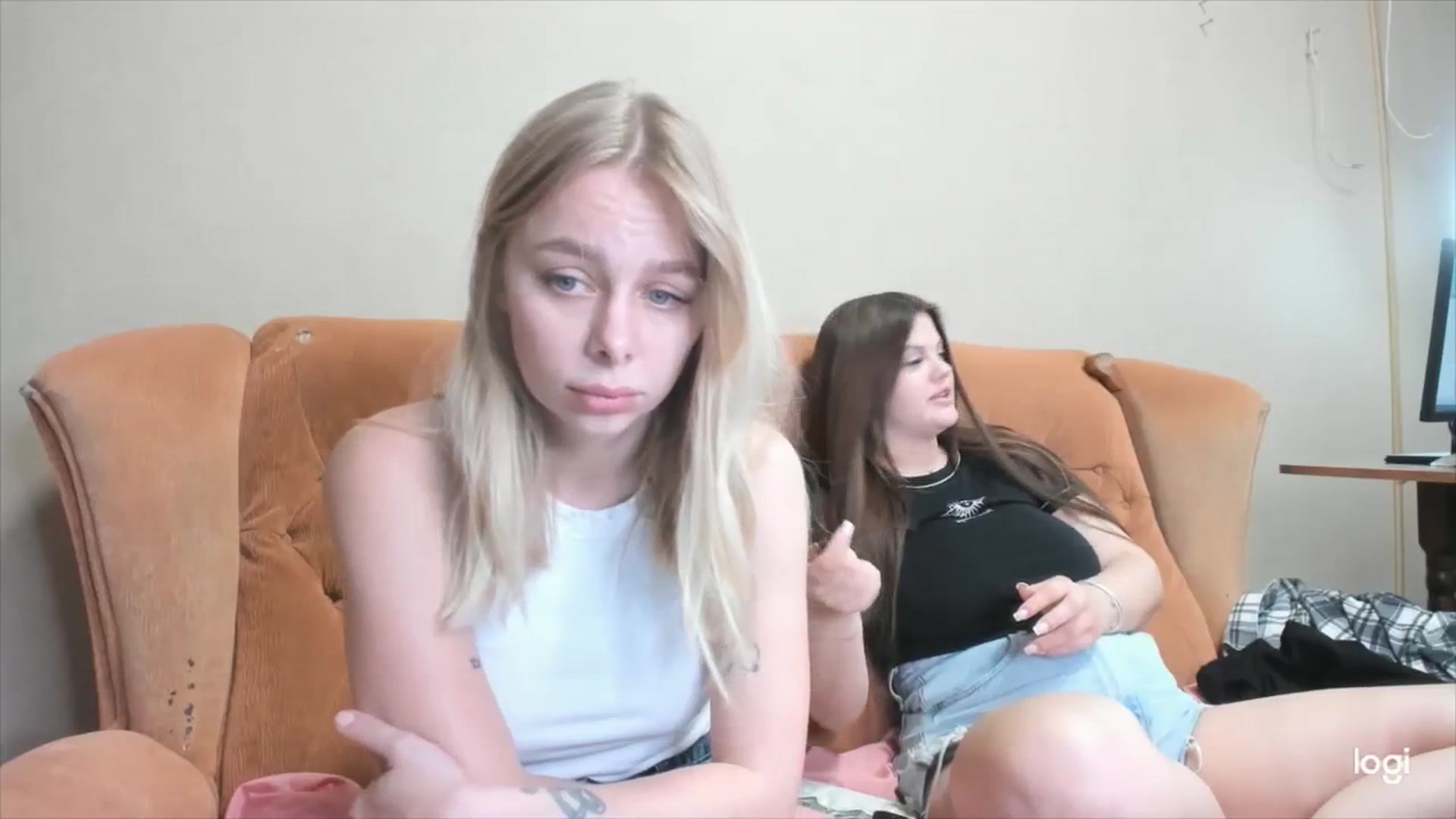 Gallery image thumbnail from YourPupsik's myfreecams stream on, 04/10/2024, 13:12 image 8 of 20