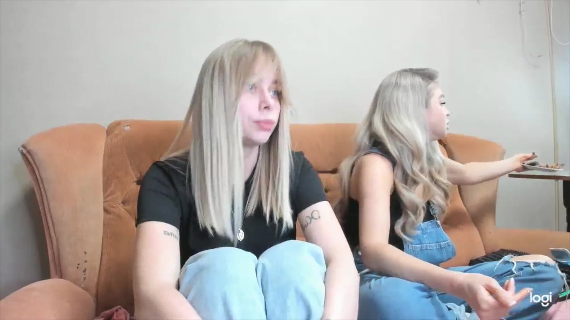 Gallery image thumbnail from YourPupsik's myfreecams stream on, 04/11/2024, 11:18 image 17 of 20