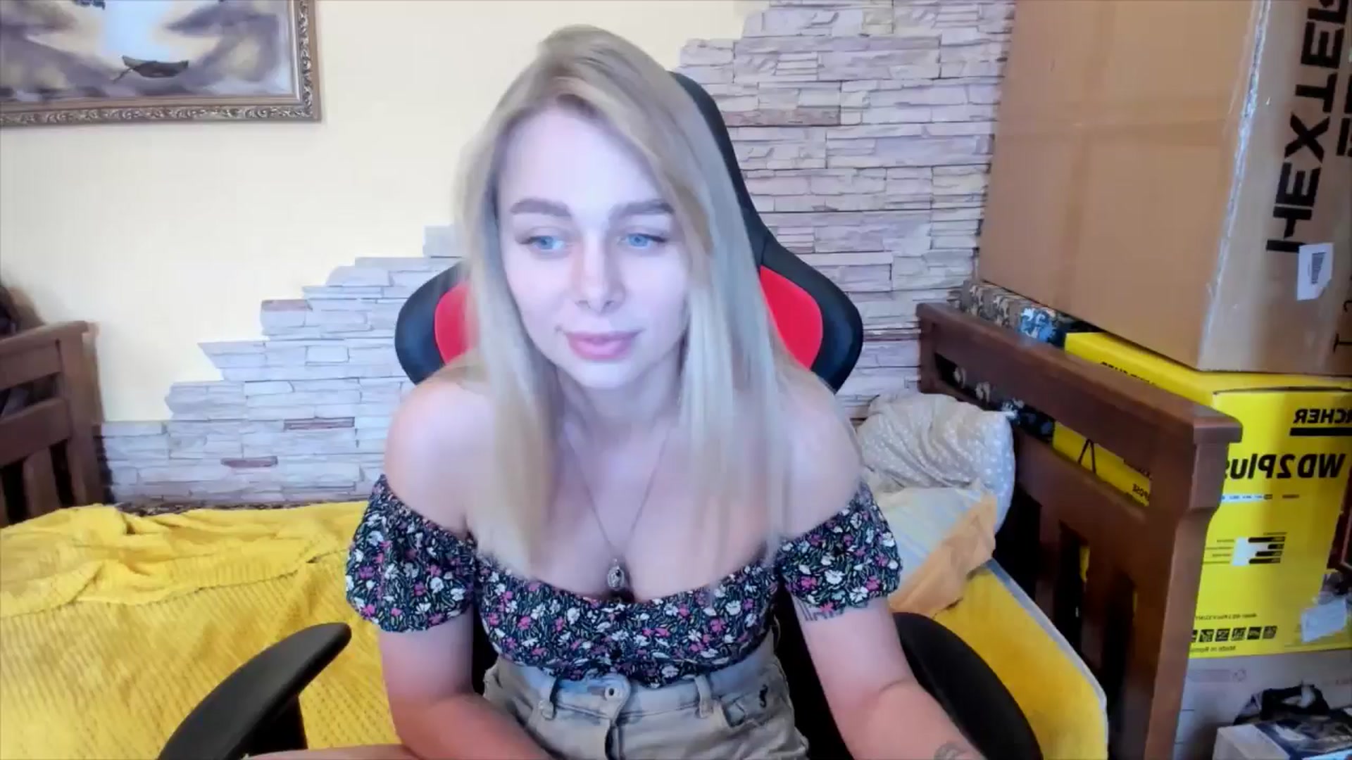 Gallery image thumbnail from YourPupsik's myfreecams stream on, 04/16/2024, 14:19 image 1 of 20