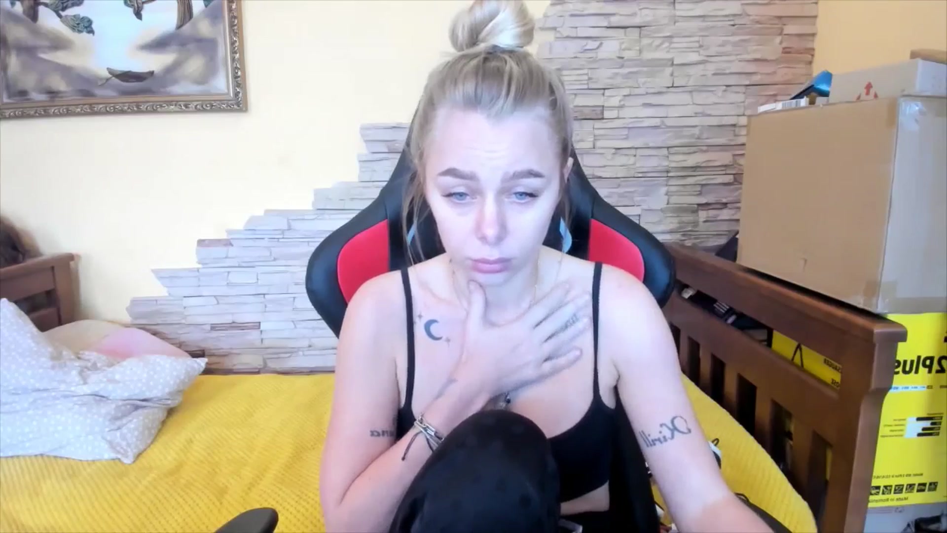 Gallery image thumbnail from YourPupsik's myfreecams stream on, 04/23/2024, 11:33 image 13 of 20