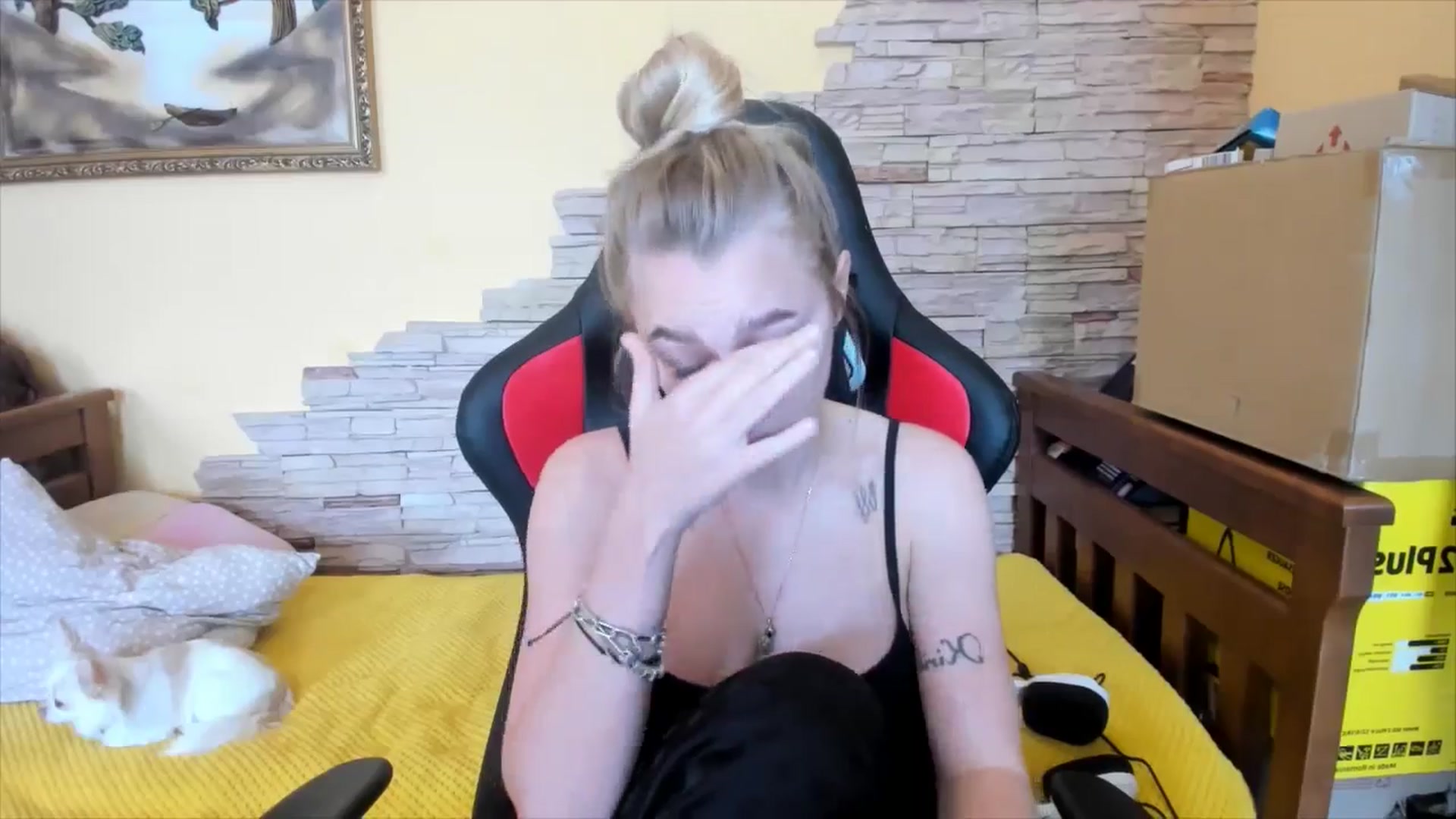 Gallery image thumbnail from YourPupsik's myfreecams stream on, 04/23/2024, 11:33 image 18 of 20