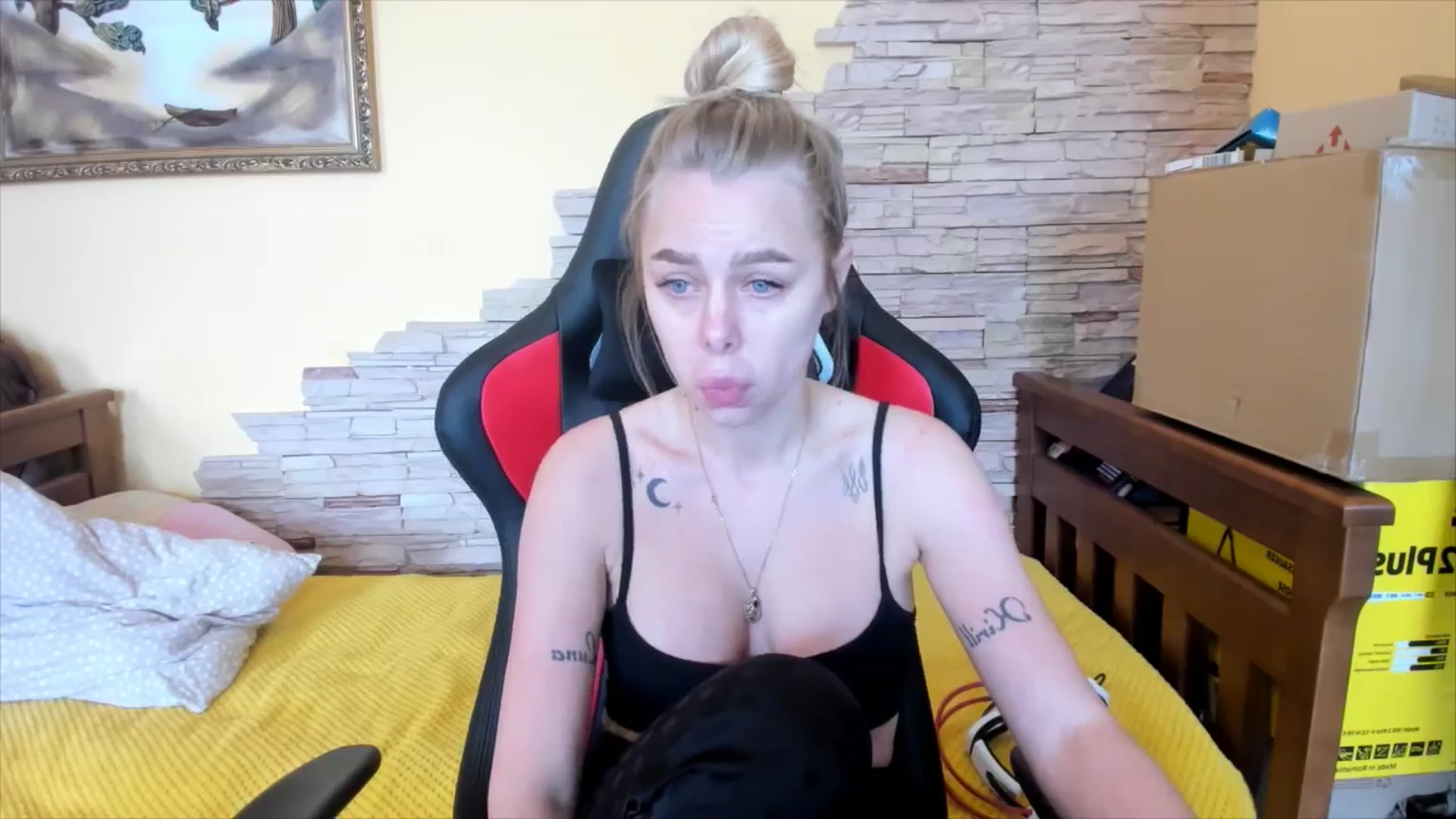 Gallery image thumbnail from YourPupsik's myfreecams stream on, 04/23/2024, 11:33 image 7 of 20