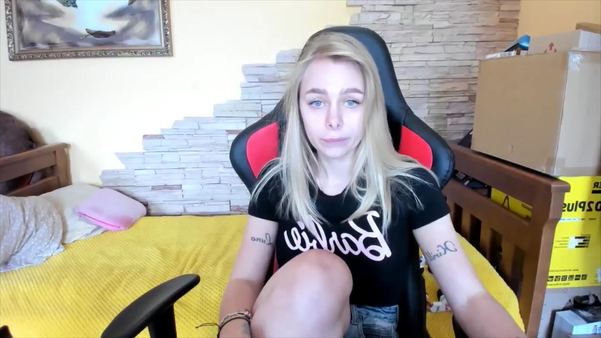 Gallery image thumbnail from YourPupsik's myfreecams stream on, 04/25/2024, 12:52 image 9 of 20