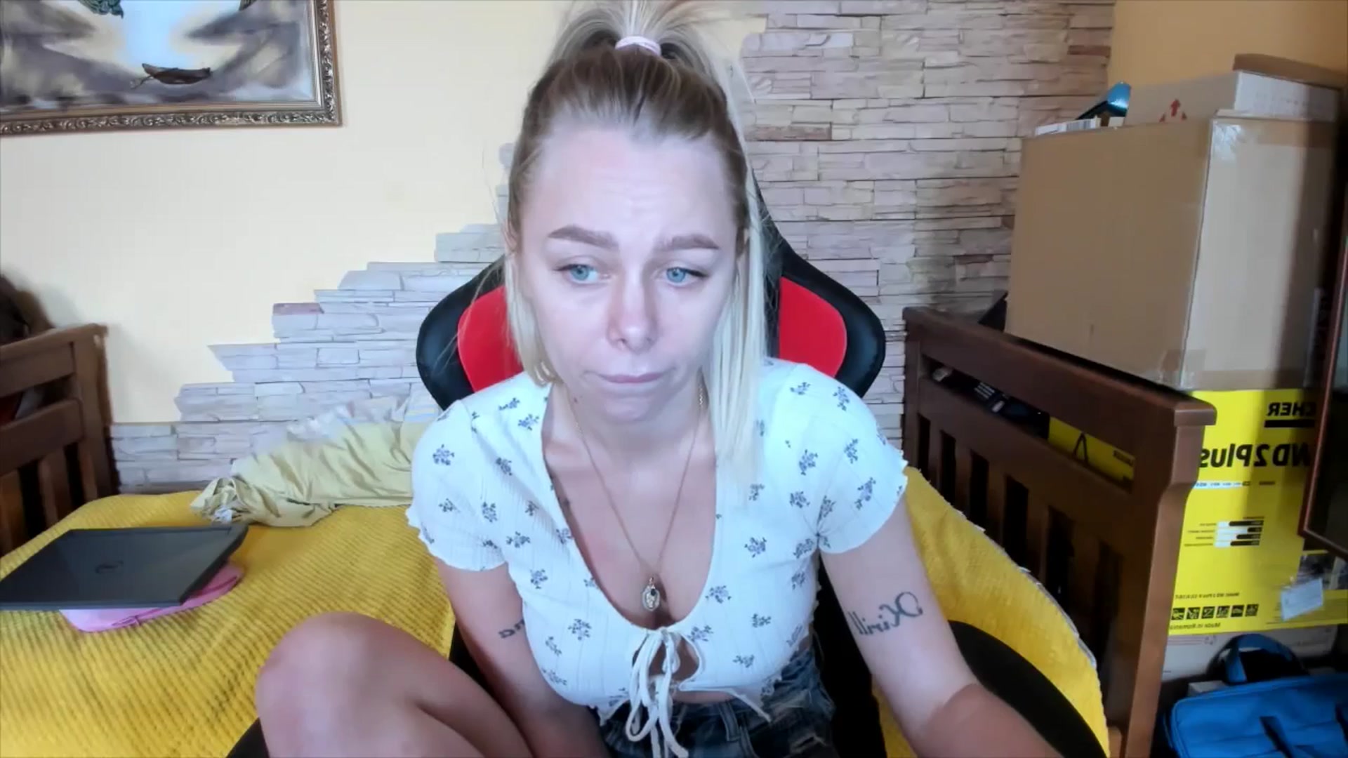 Gallery image thumbnail from YourPupsik's myfreecams stream on, 04/27/2024, 11:49 image 4 of 20