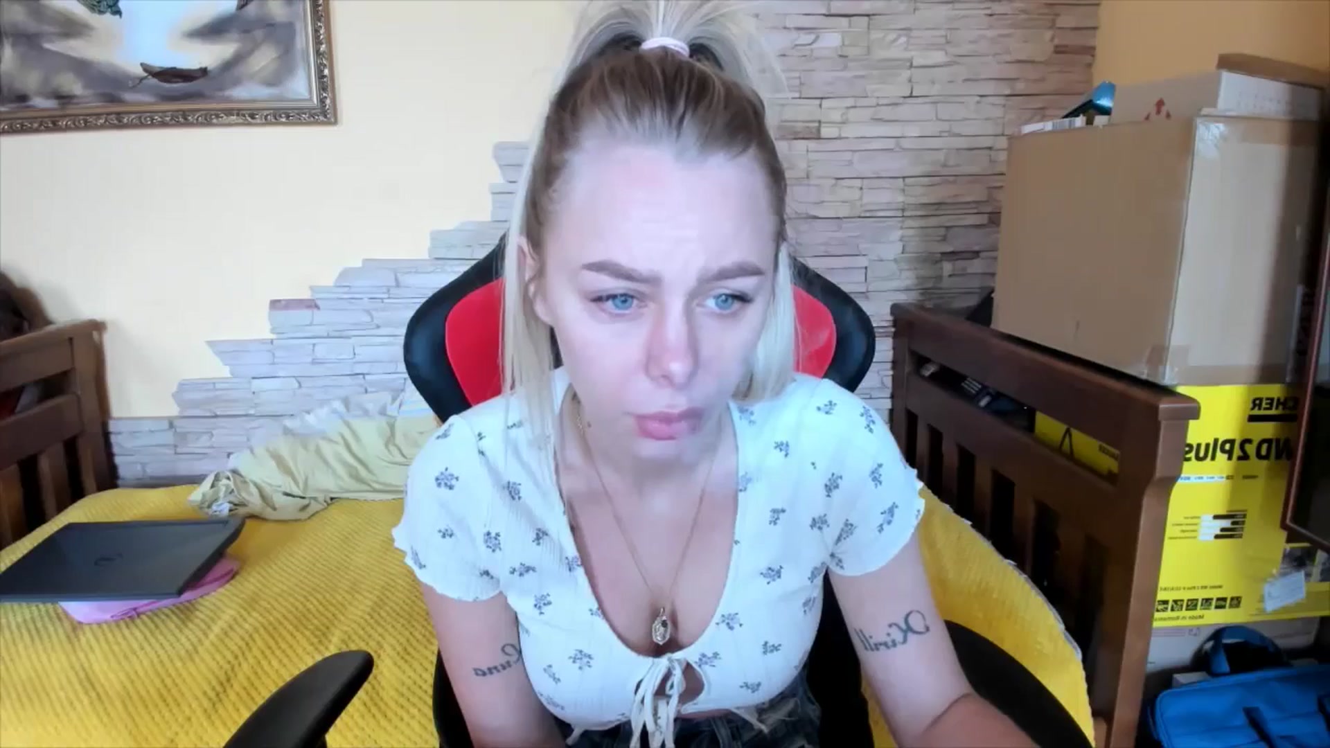 Gallery image thumbnail from YourPupsik's myfreecams stream on, 04/27/2024, 11:49 image 6 of 20