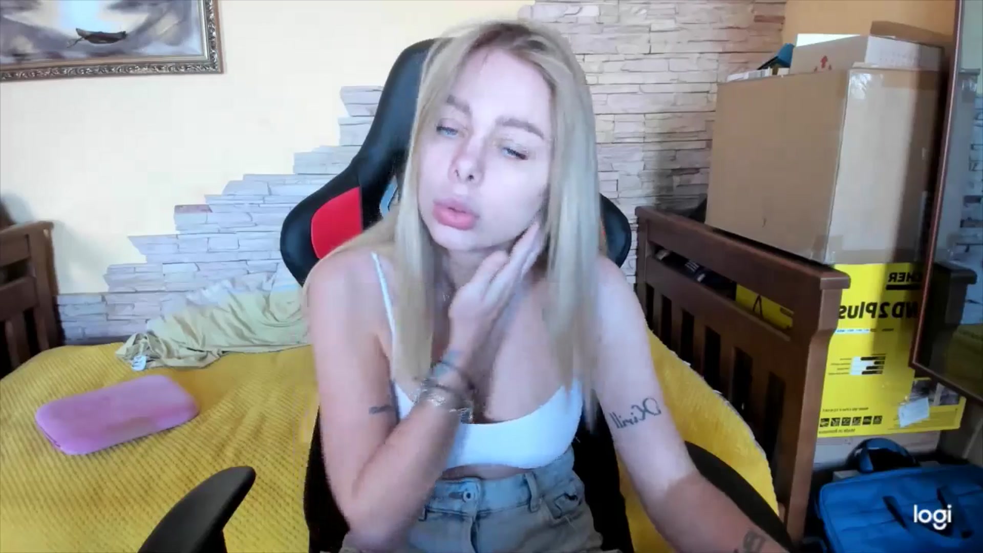 Gallery image thumbnail from YourPupsik's myfreecams stream on, 04/28/2024, 11:43 image 15 of 20