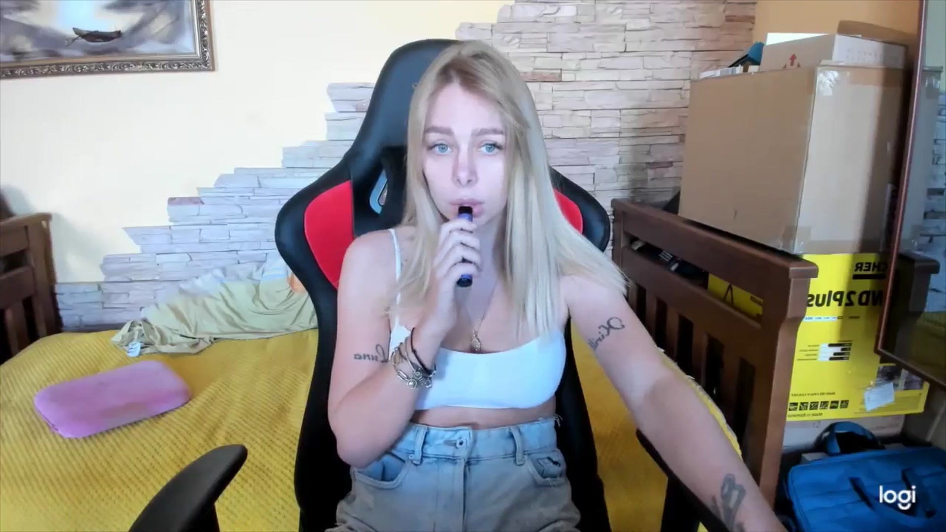 Gallery image thumbnail from YourPupsik's myfreecams stream on, 04/28/2024, 11:43 image 6 of 20