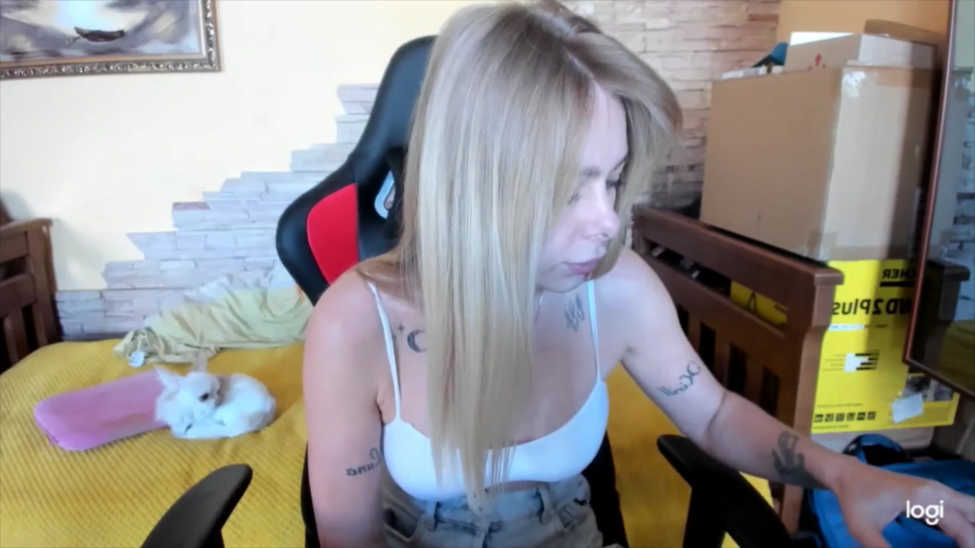 Gallery image thumbnail from YourPupsik's myfreecams stream on, 04/28/2024, 11:43 image 12 of 20