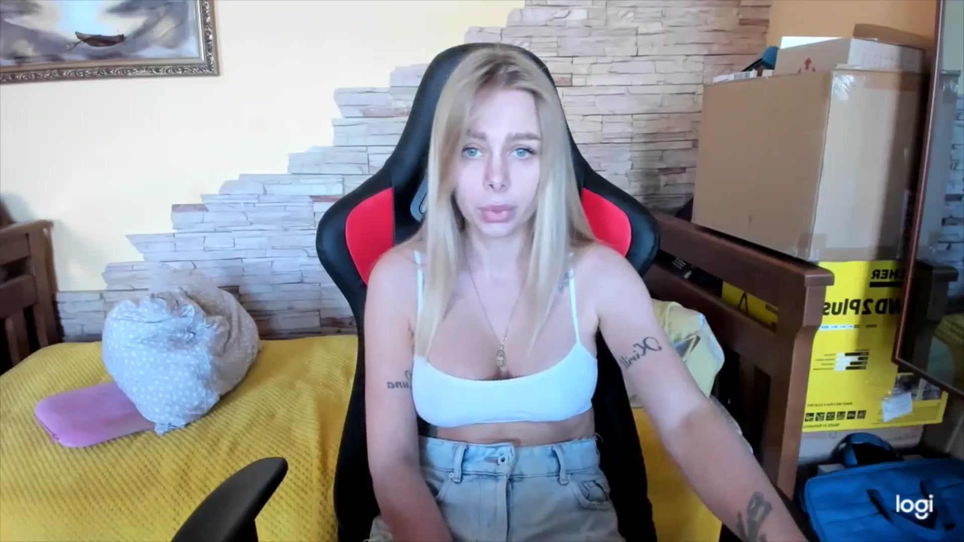 Gallery image thumbnail from YourPupsik's myfreecams stream on, 04/28/2024, 12:20 image 14 of 20