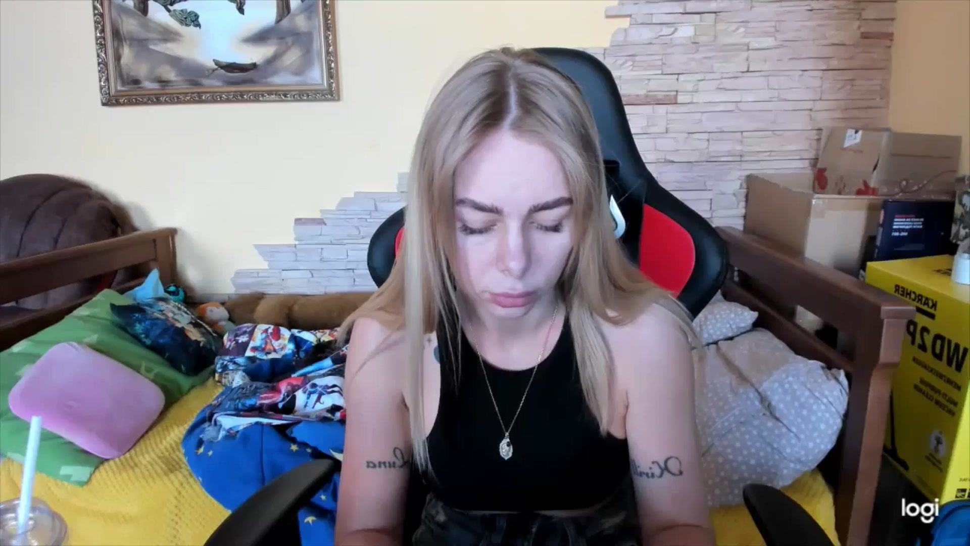 Gallery image thumbnail from YourPupsik's myfreecams stream on, 05/03/2024, 09:23 image 18 of 20