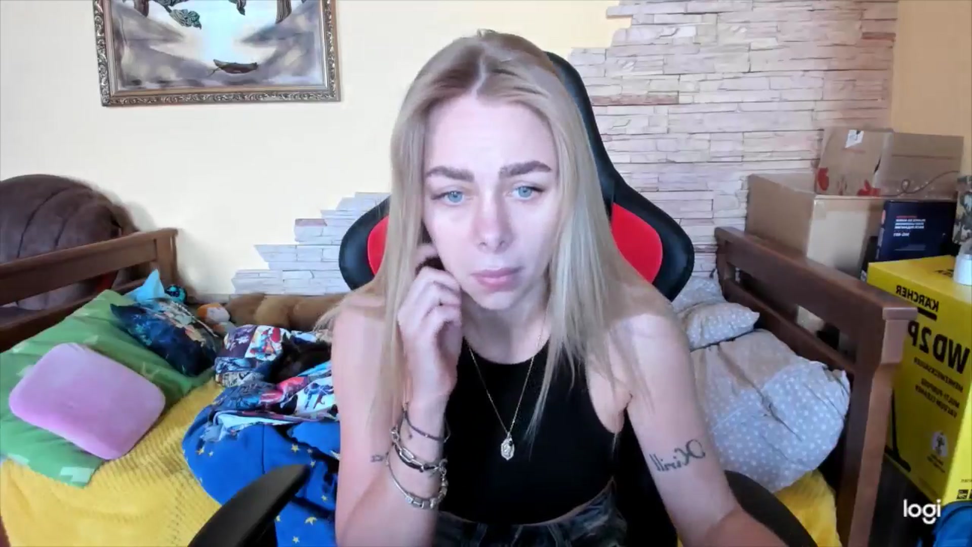Gallery image thumbnail from YourPupsik's myfreecams stream on, 05/03/2024, 09:23 image 3 of 20