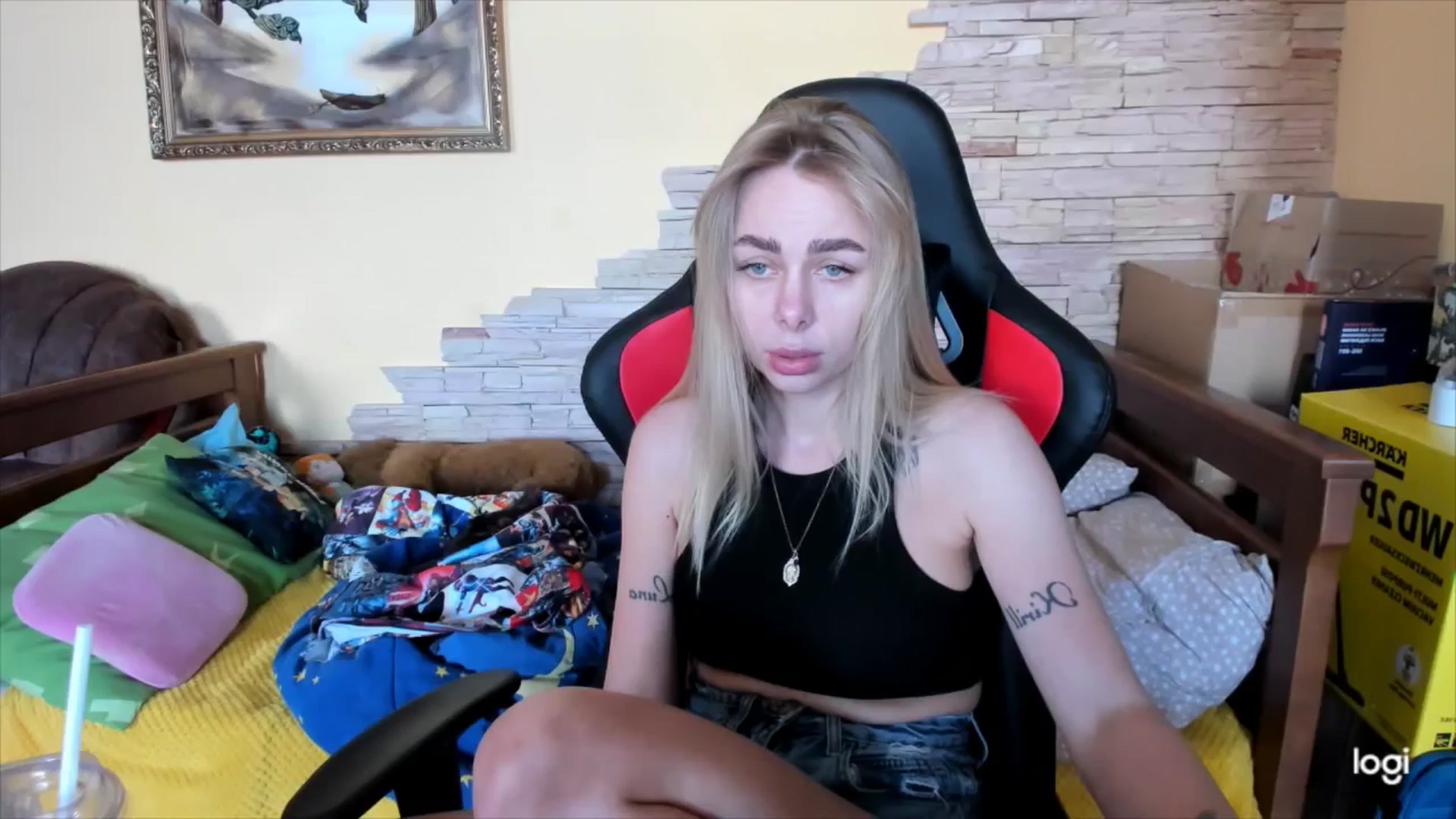 Gallery image thumbnail from YourPupsik's myfreecams stream on, 05/03/2024, 09:23 image 19 of 20