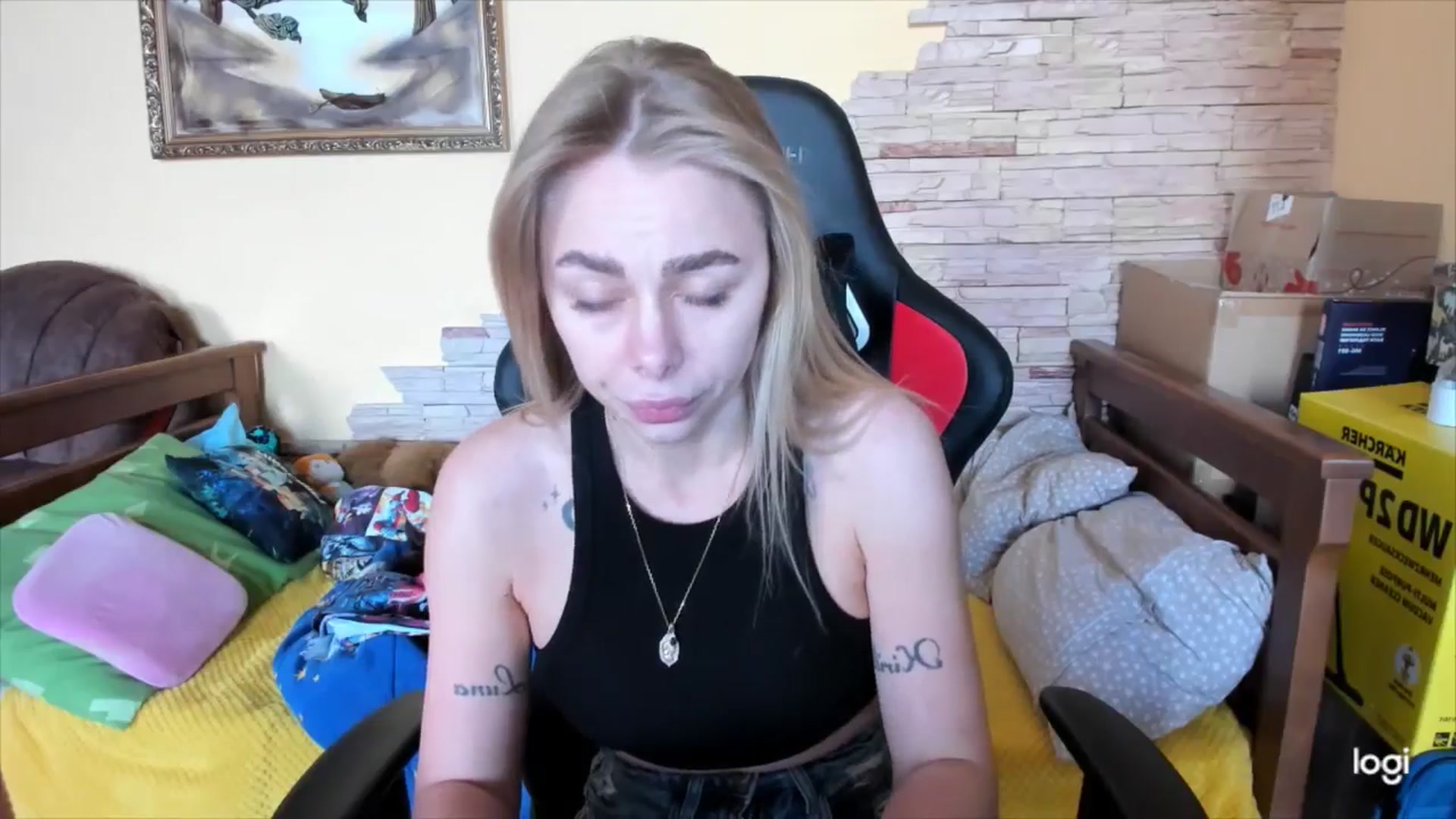 Gallery image thumbnail from YourPupsik's myfreecams stream on, 05/03/2024, 09:23 image 2 of 20