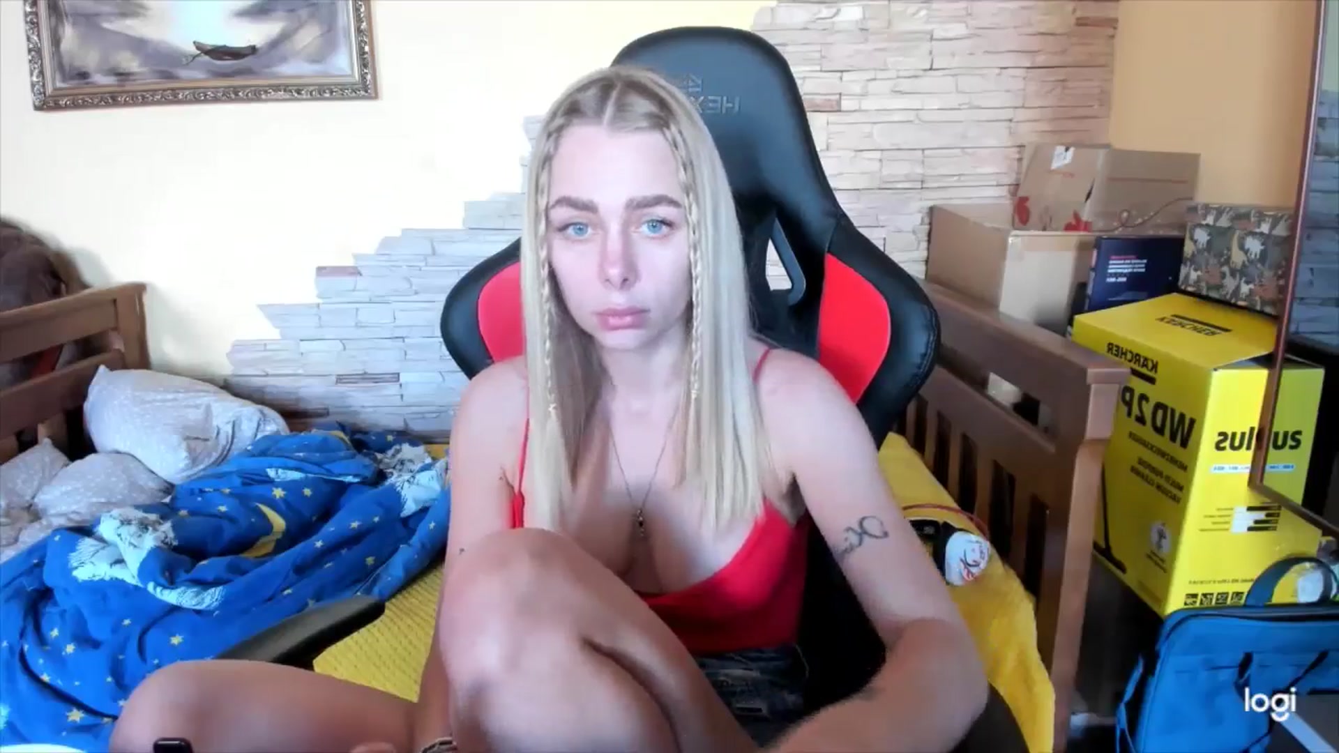 Gallery image thumbnail from YourPupsik's myfreecams stream on, 05/05/2024, 09:58 image 17 of 20