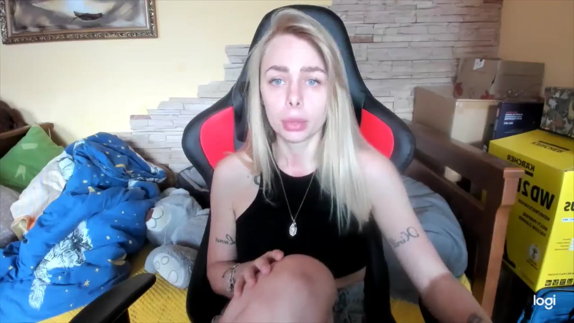 Gallery image thumbnail from YourPupsik's myfreecams stream on, 05/07/2024, 10:59 image 16 of 20