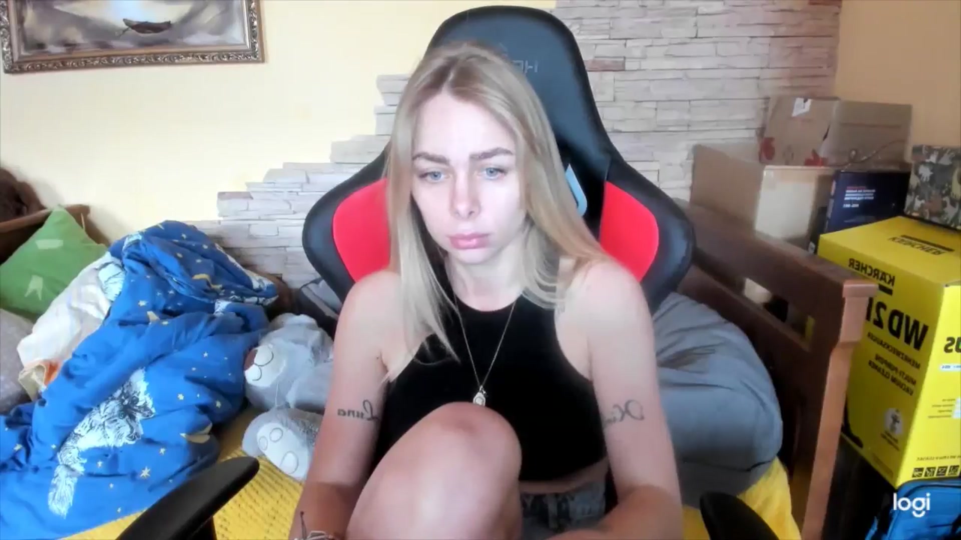 Gallery image thumbnail from YourPupsik's myfreecams stream on, 05/07/2024, 10:59 image 17 of 20