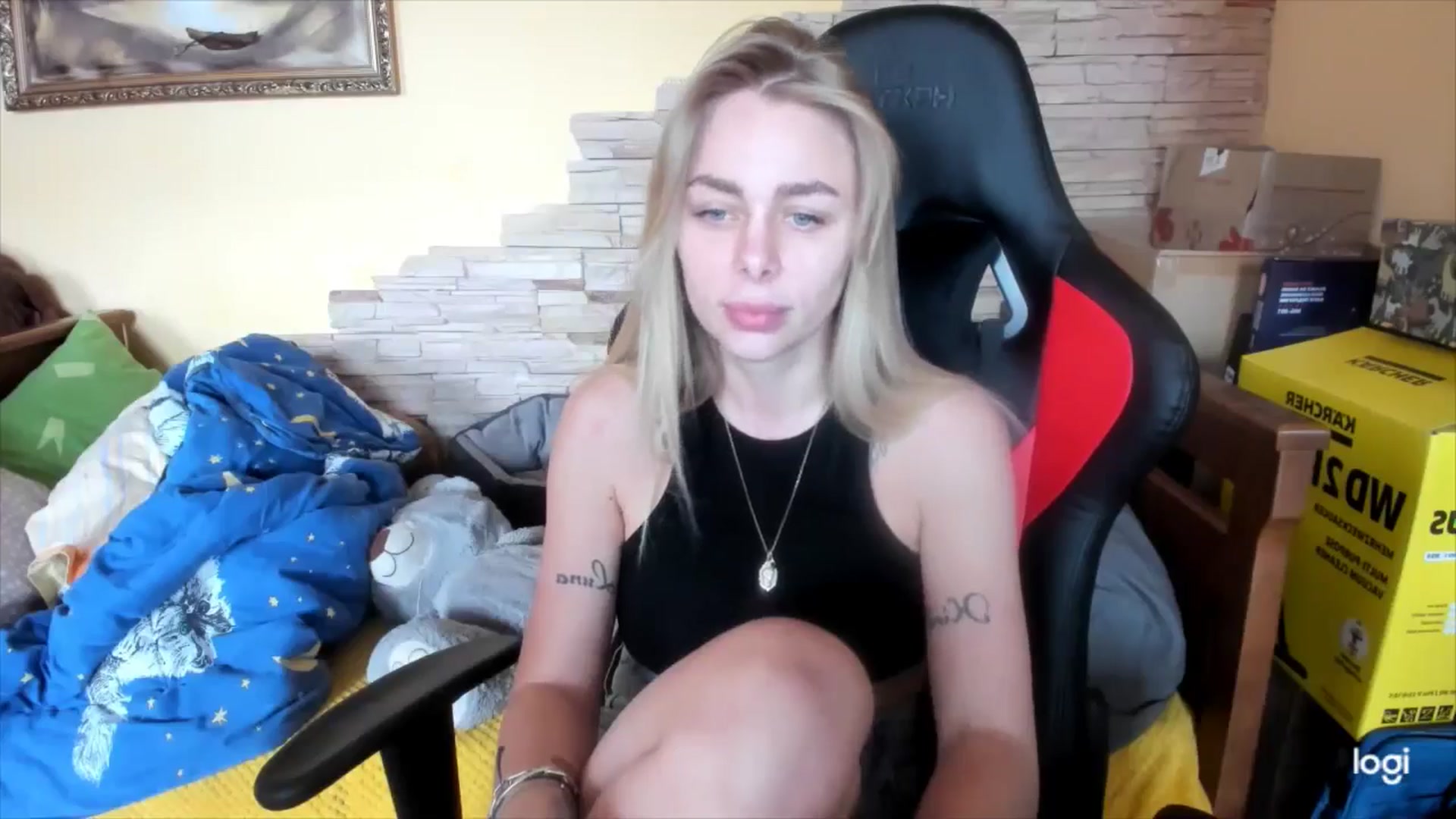 Gallery image thumbnail from YourPupsik's myfreecams stream on, 05/07/2024, 10:59 image 19 of 20