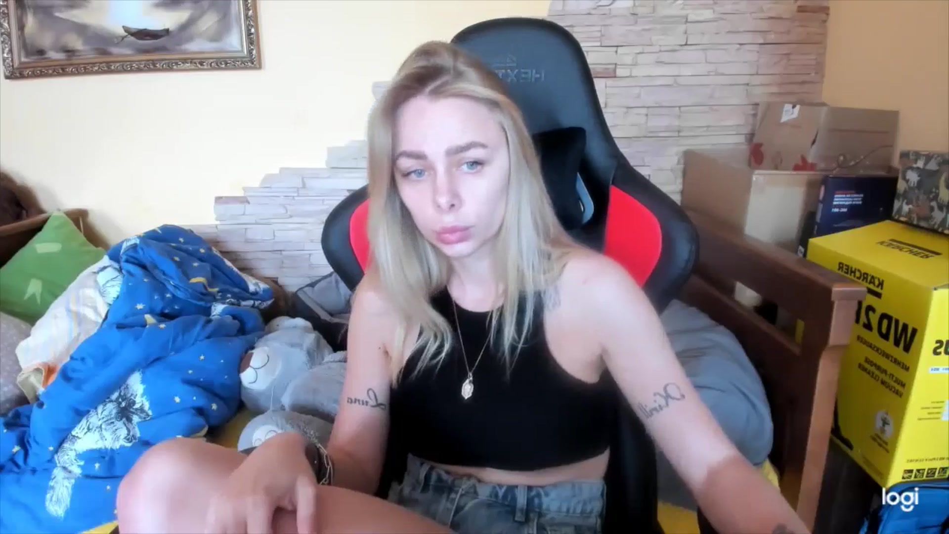 Gallery image thumbnail from YourPupsik's myfreecams stream on, 05/07/2024, 10:59 image 9 of 20