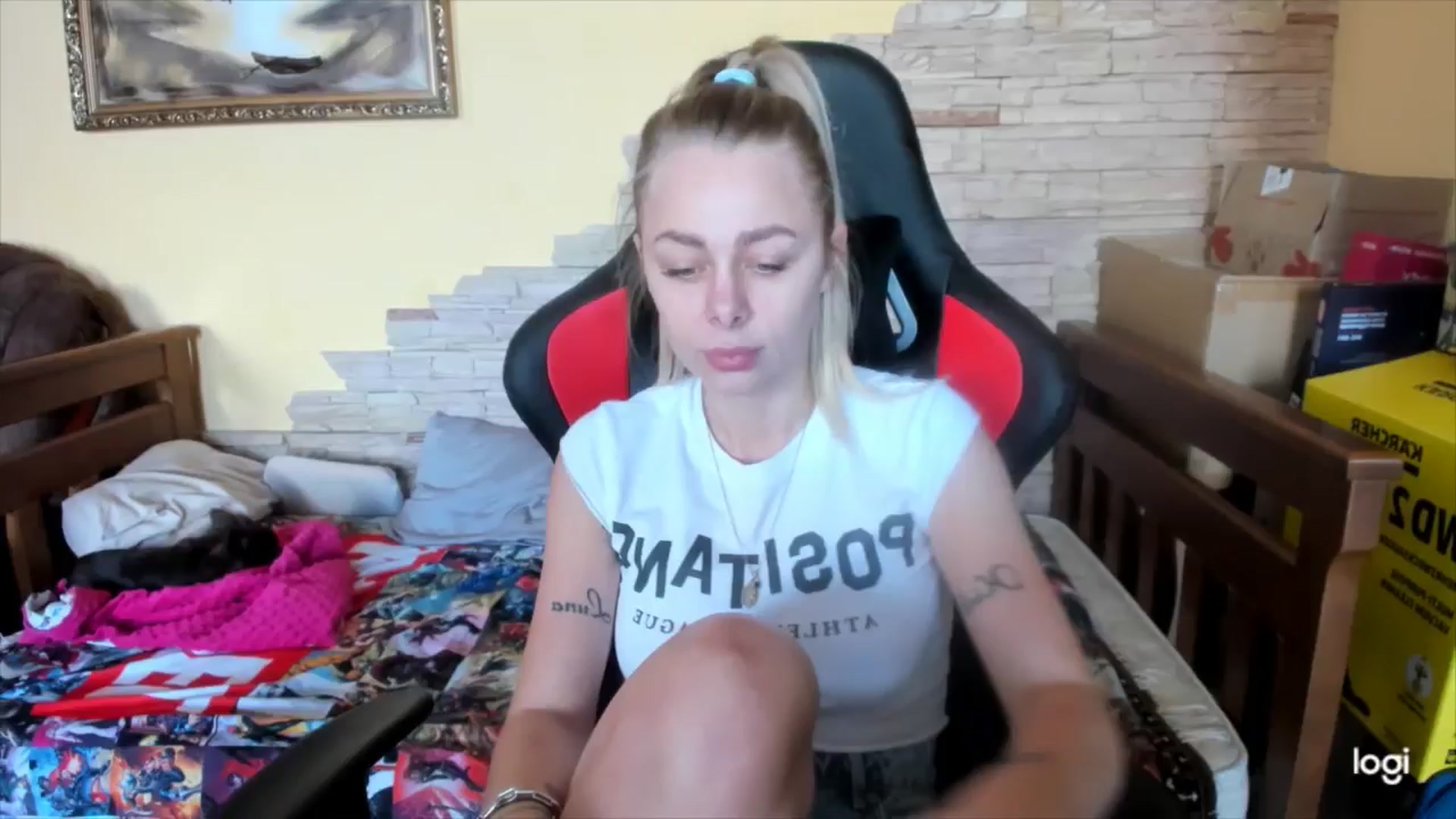 Gallery image thumbnail from YourPupsik's myfreecams stream on, 05/13/2024, 10:32 image 18 of 20