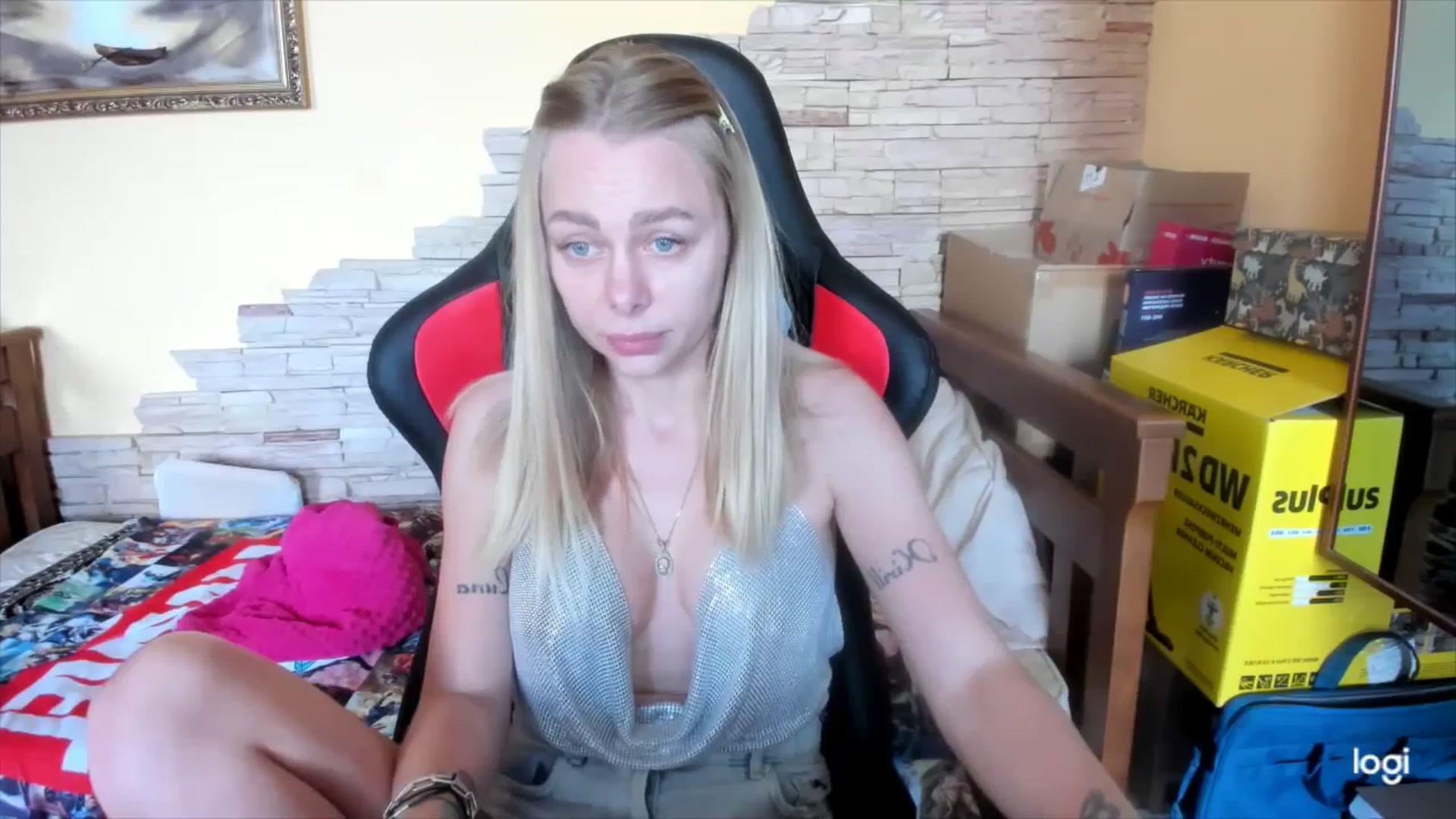 Gallery image thumbnail from YourPupsik's myfreecams stream on, 05/16/2024, 11:16 image 2 of 20