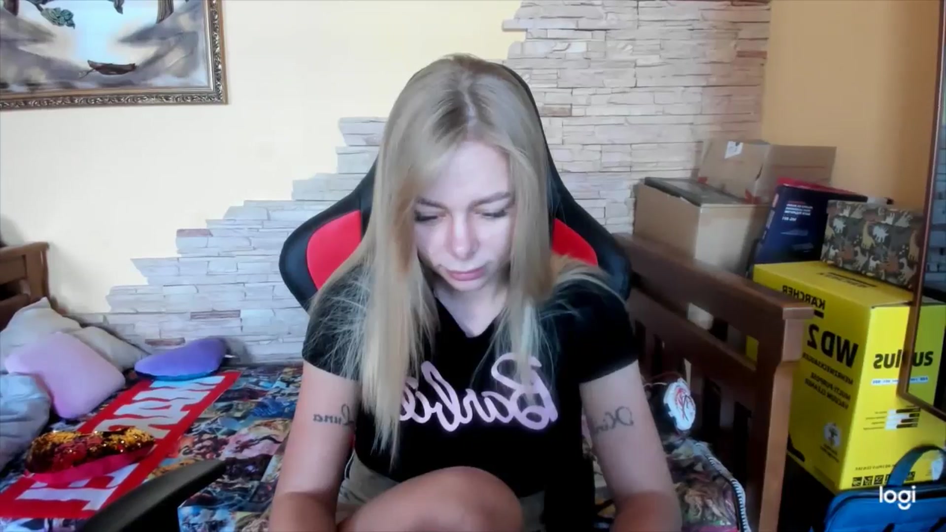 Gallery image thumbnail from YourPupsik's myfreecams stream on, 05/21/2024, 10:28 image 2 of 20