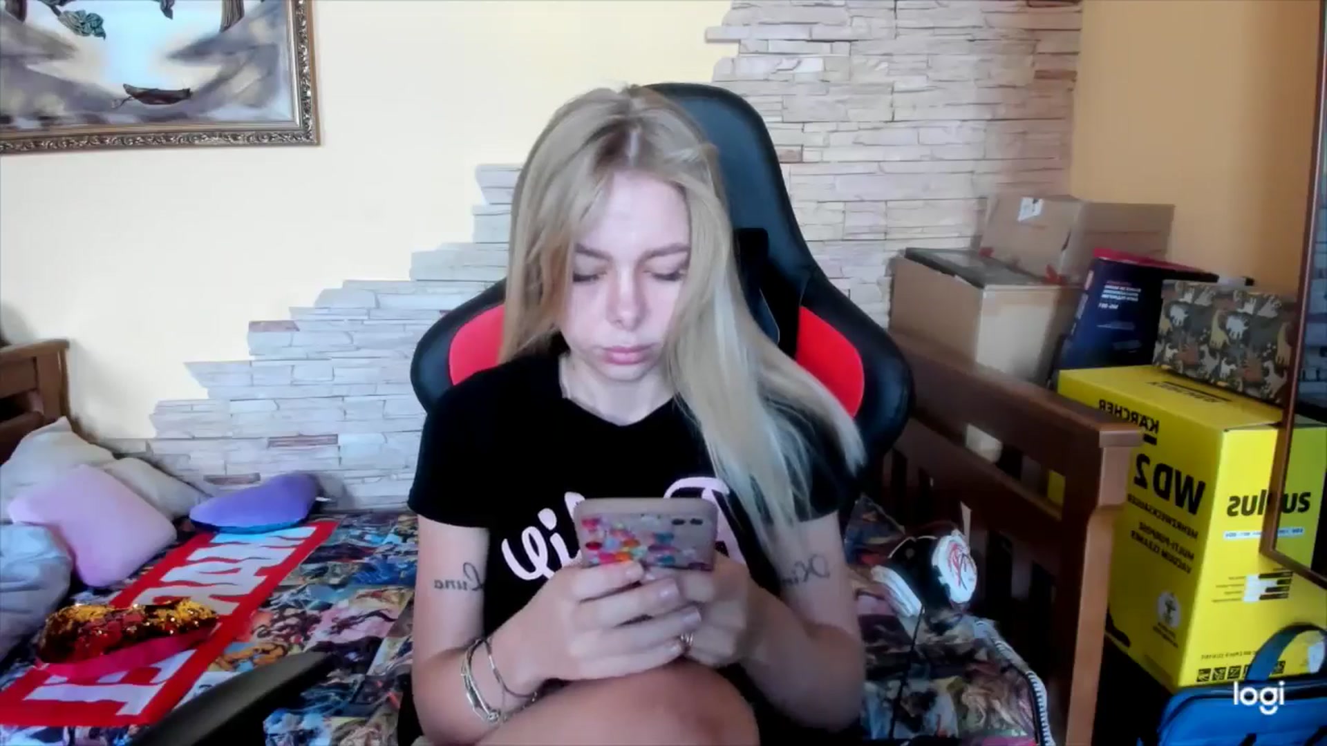 Gallery image thumbnail from YourPupsik's myfreecams stream on, 05/21/2024, 10:28 image 11 of 20