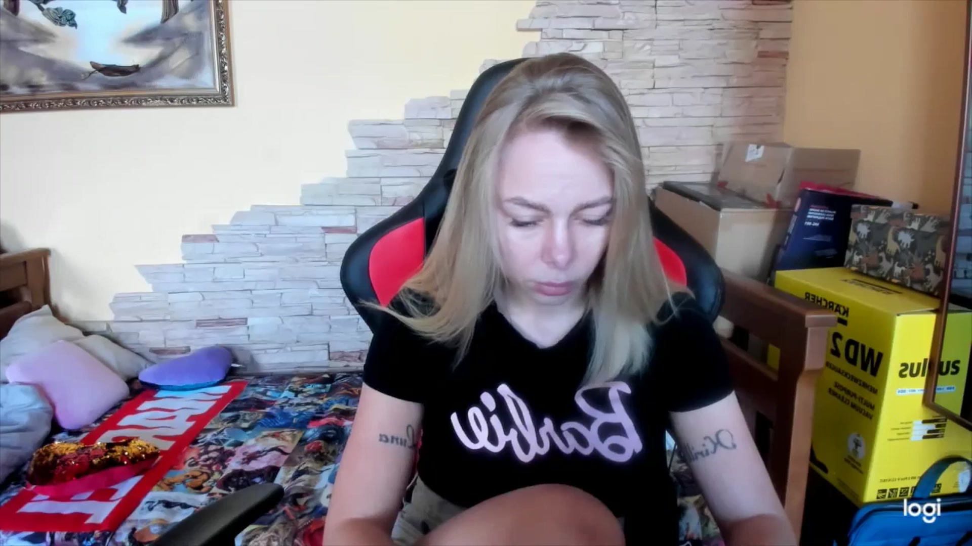 Gallery image thumbnail from YourPupsik's myfreecams stream on, 05/21/2024, 10:28 image 17 of 20