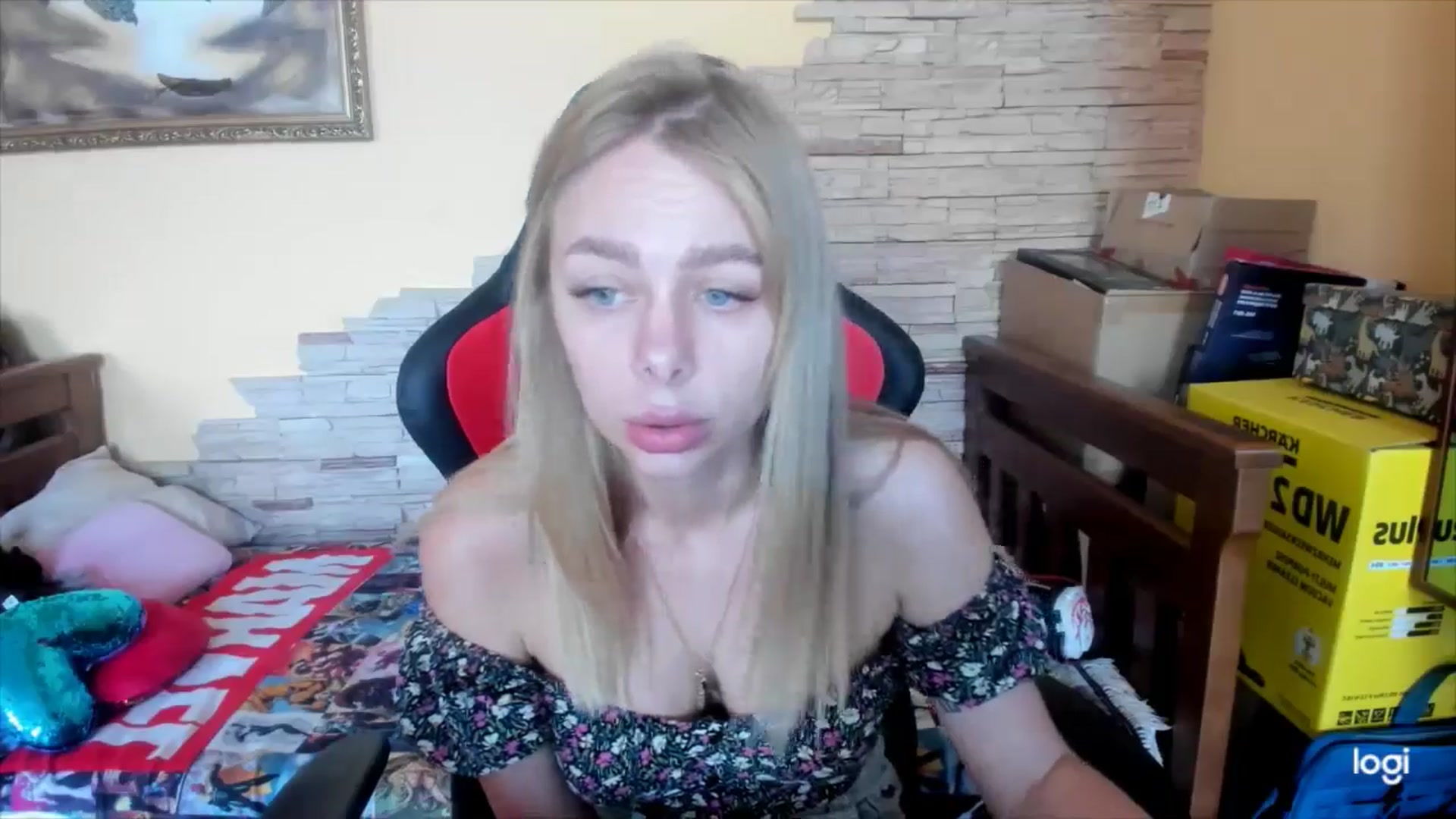 Gallery image thumbnail from YourPupsik's myfreecams stream on, 05/22/2024, 12:30 image 16 of 20