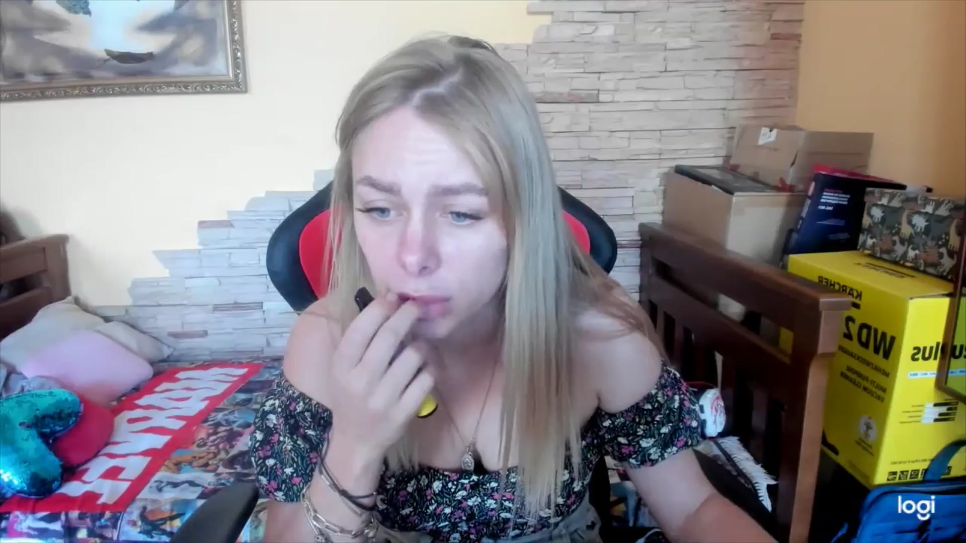 Gallery image thumbnail from YourPupsik's myfreecams stream on, 05/22/2024, 12:30 image 8 of 20