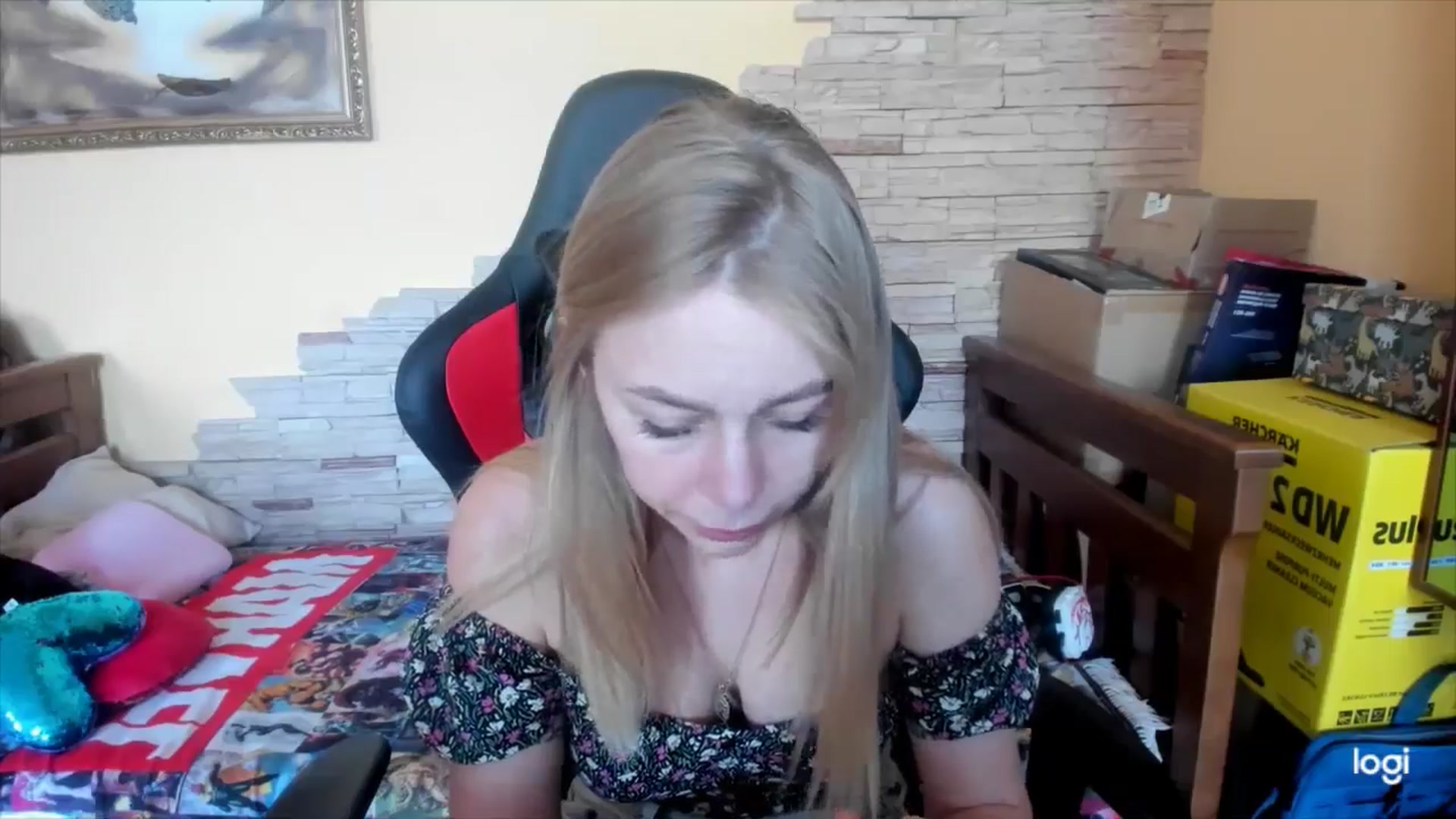 Gallery image thumbnail from YourPupsik's myfreecams stream on, 05/22/2024, 12:30 image 17 of 20