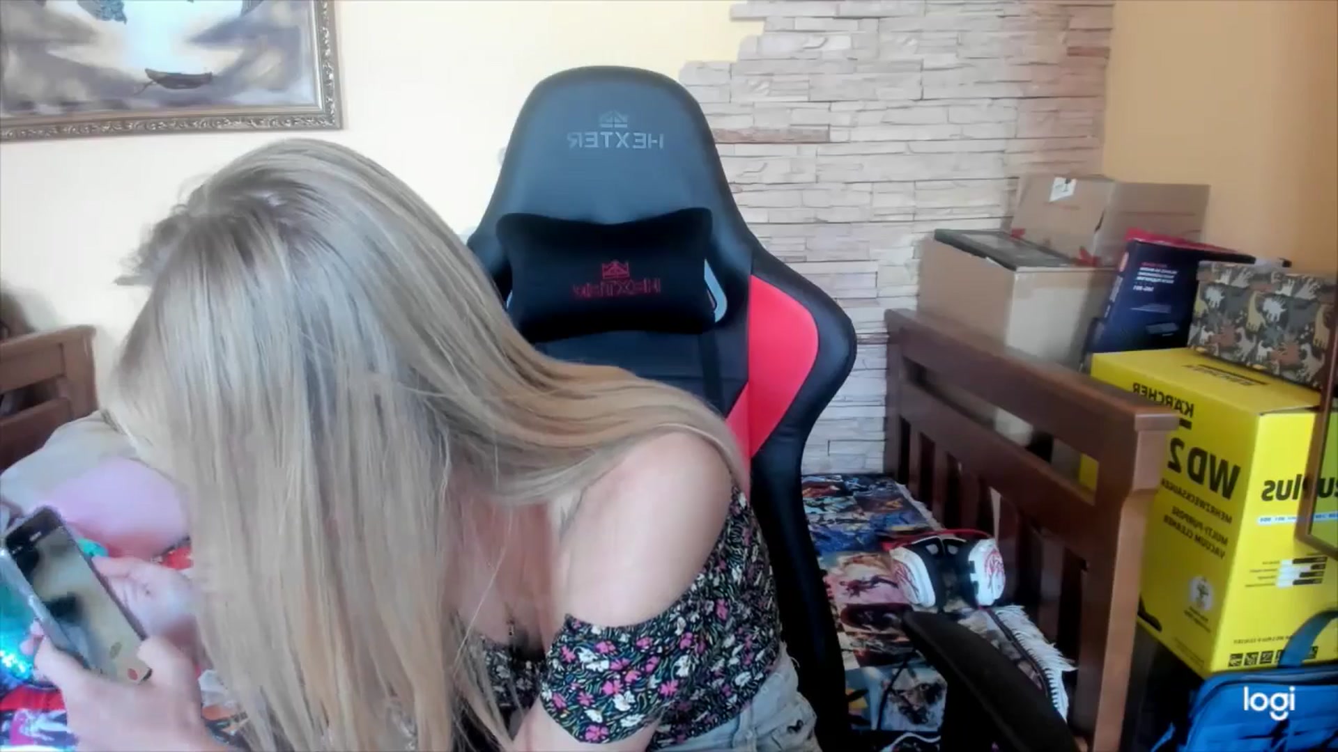 Gallery image thumbnail from YourPupsik's myfreecams stream on, 05/22/2024, 12:30 image 5 of 20