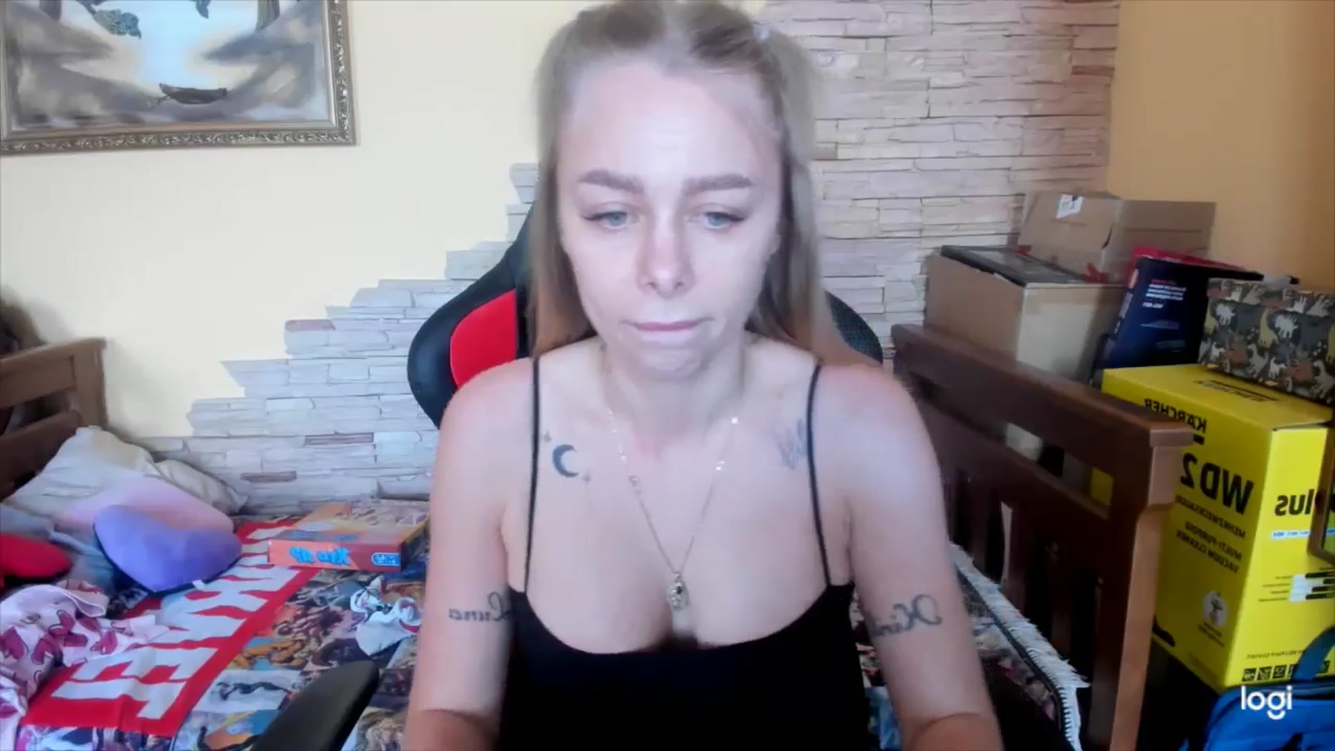 Gallery image thumbnail from YourPupsik's myfreecams stream on, 05/23/2024, 11:53 image 14 of 20