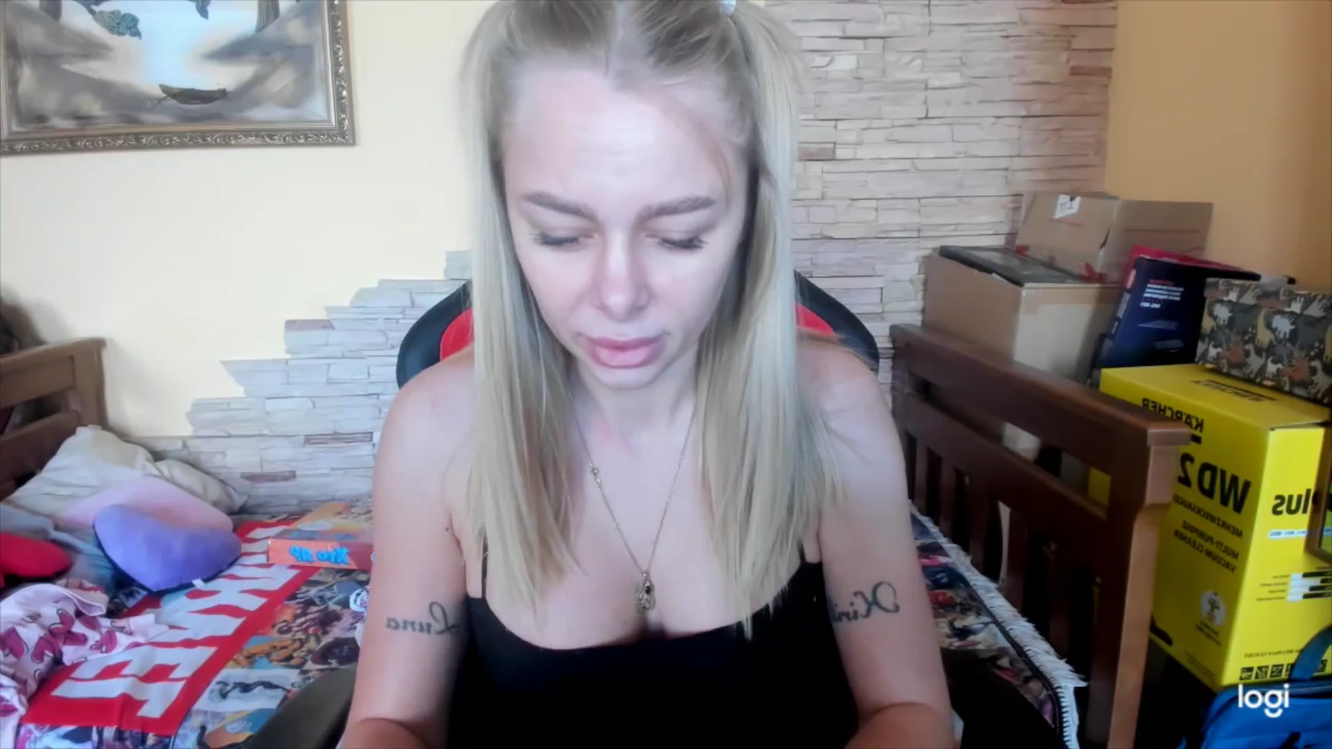 Gallery image thumbnail from YourPupsik's myfreecams stream on, 05/23/2024, 11:53 image 13 of 20