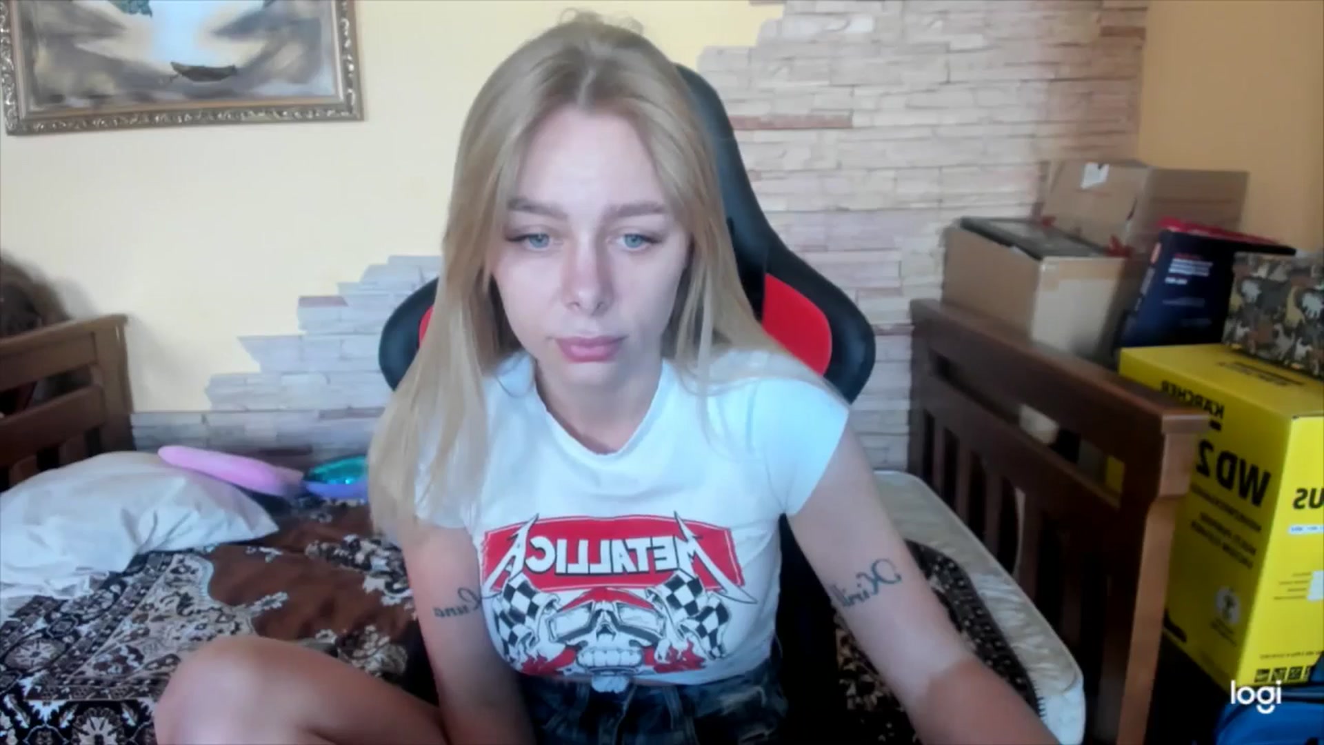 Gallery image thumbnail from YourPupsik's myfreecams stream on, 05/24/2024, 10:22 image 8 of 20