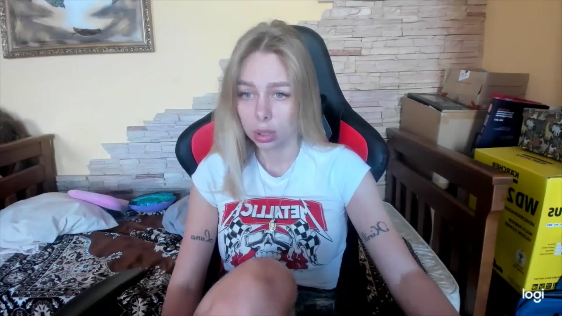 Gallery image thumbnail from YourPupsik's myfreecams stream on, 05/24/2024, 10:22 image 18 of 20