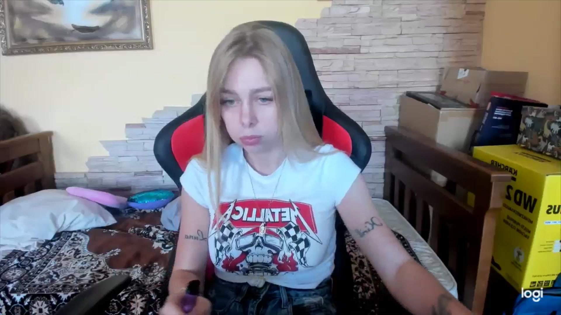 Gallery image thumbnail from YourPupsik's myfreecams stream on, 05/24/2024, 11:20 image 6 of 20