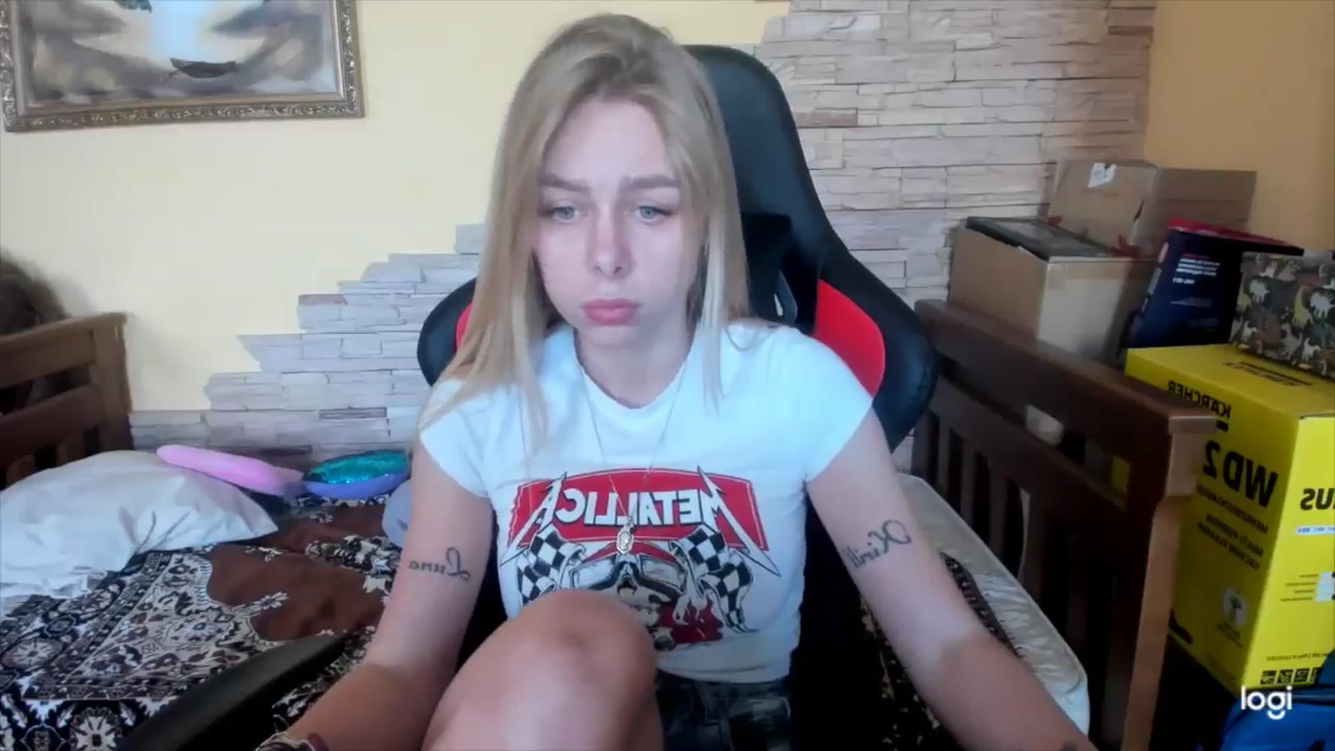Gallery image thumbnail from YourPupsik's myfreecams stream on, 05/24/2024, 11:20 image 8 of 20