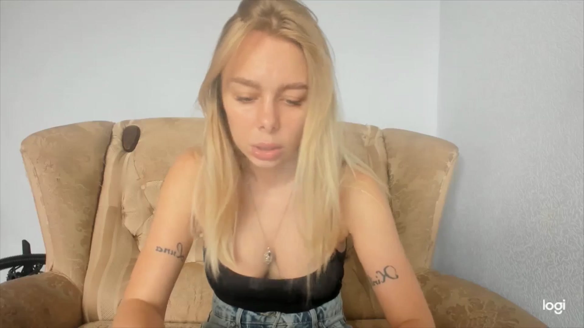 Gallery image thumbnail from YourPupsik's myfreecams stream on, 06/16/2024, 10:51 image 12 of 20