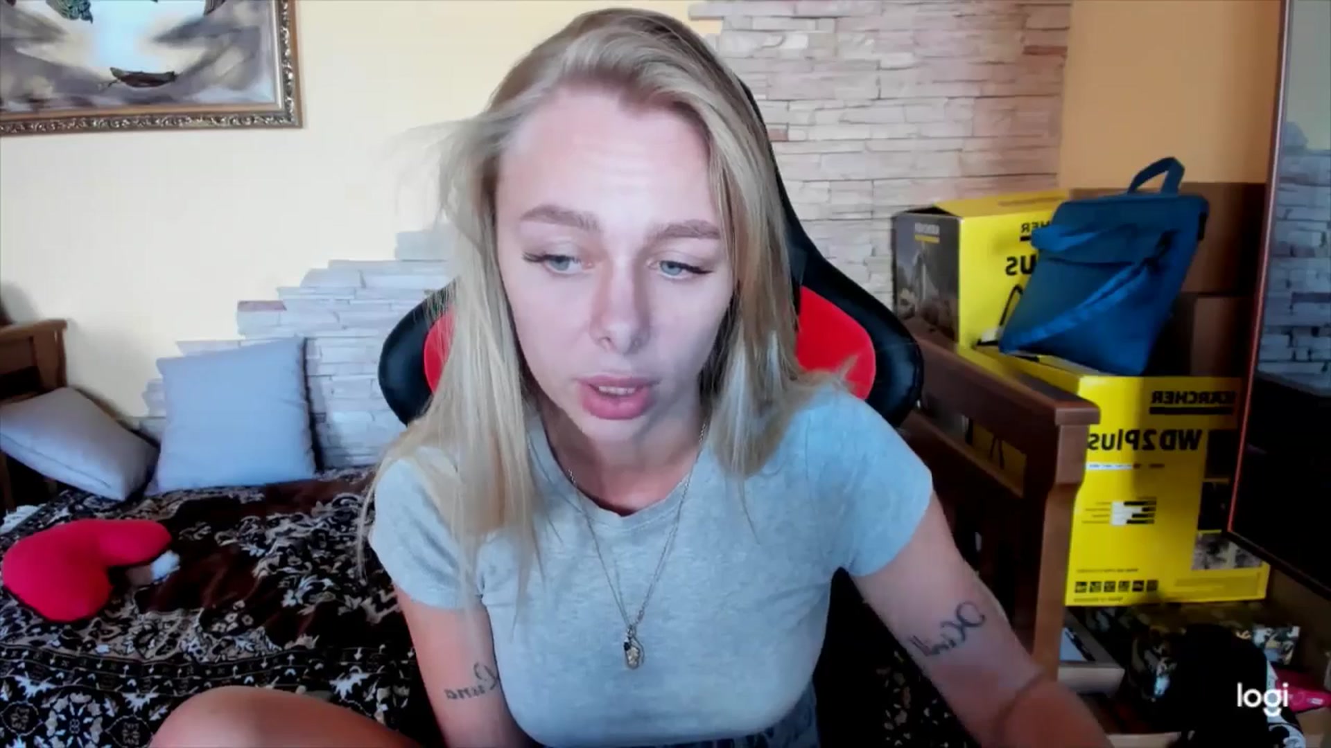 Gallery image thumbnail from YourPupsik's myfreecams stream on, 09/24/2024, 12:11 image 16 of 20
