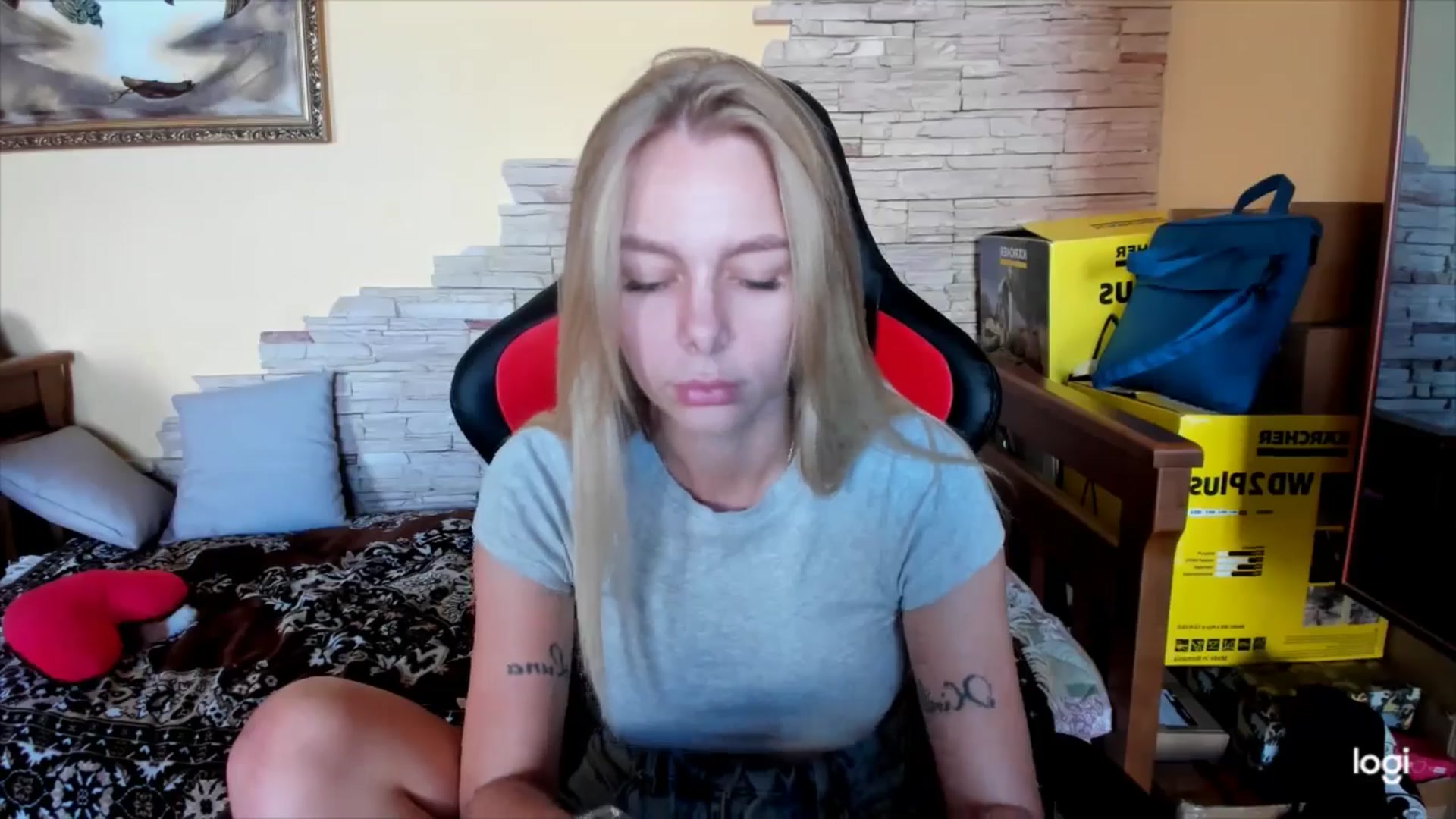 Gallery image thumbnail from YourPupsik's myfreecams stream on, 09/24/2024, 12:11 image 7 of 20