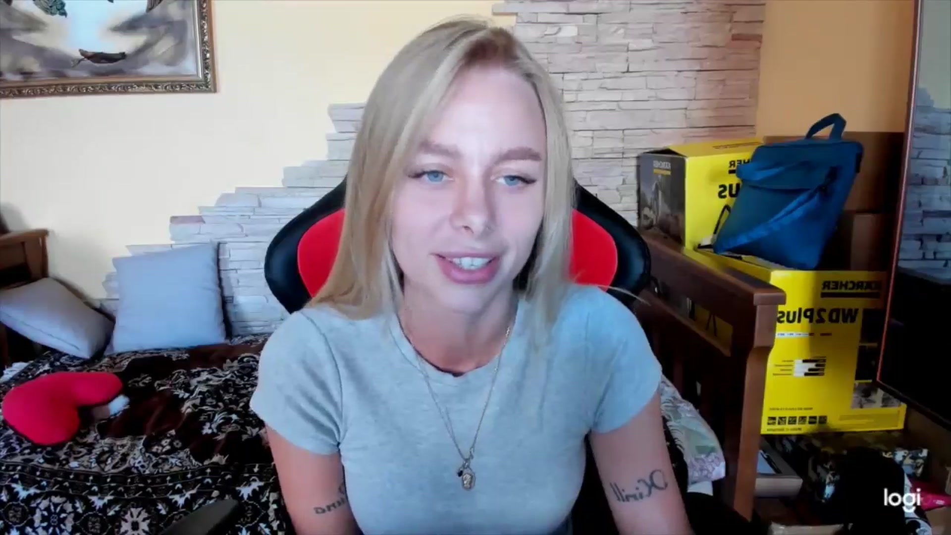 Gallery image thumbnail from YourPupsik's myfreecams stream on, 09/24/2024, 12:11 image 17 of 20